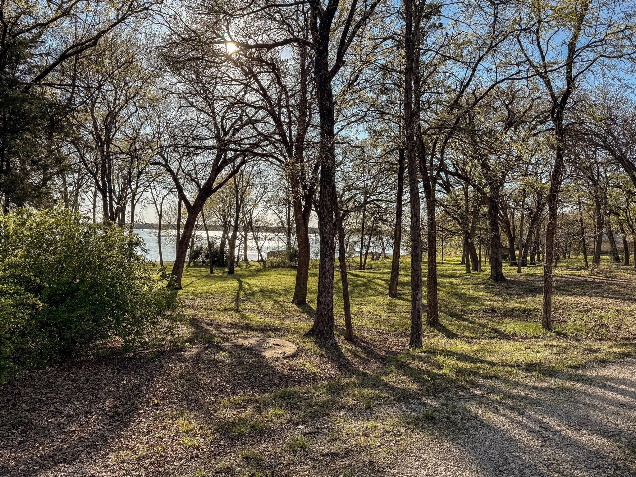 Unimproved Land For Sale in Hunt County , 2063 Bluffview Lane, Lone Oak, Texas 75453, 0, 0, Garage spaces, 0 Sqft, built in 0, mls#20876359, Real Estate Agent in Lone Oak, Homes For Sale in Hunt county, Homes For Sale in Lone Oak, Realtor in Lone Oak Texas, Real Estate Brokerage Independent Realty Texas, Luminita Cordes Realtor