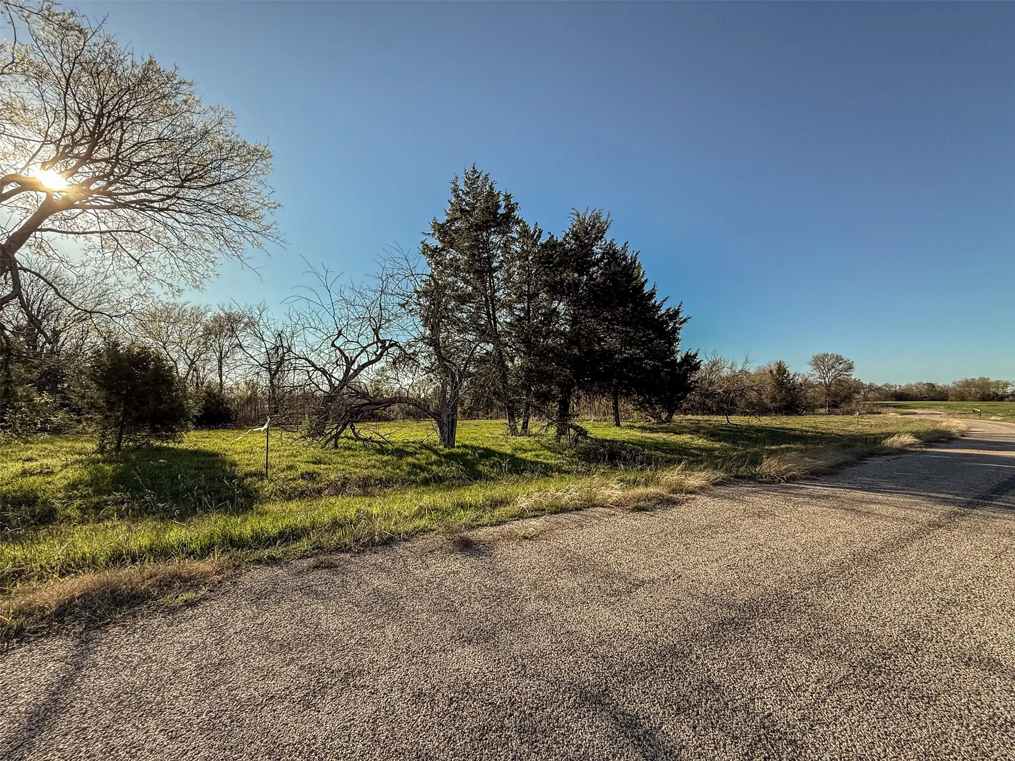 Unimproved Land For Sale in Hunt County , 2077 Bluffview Lane, Lone Oak, Texas 75453, 0, 0, Garage spaces, 0 Sqft, built in 0, mls#20876413, Real Estate Agent in Lone Oak, Homes For Sale in Hunt county, Homes For Sale in Lone Oak, Realtor in Lone Oak Texas, Real Estate Brokerage Independent Realty Texas, Luminita Cordes Realtor