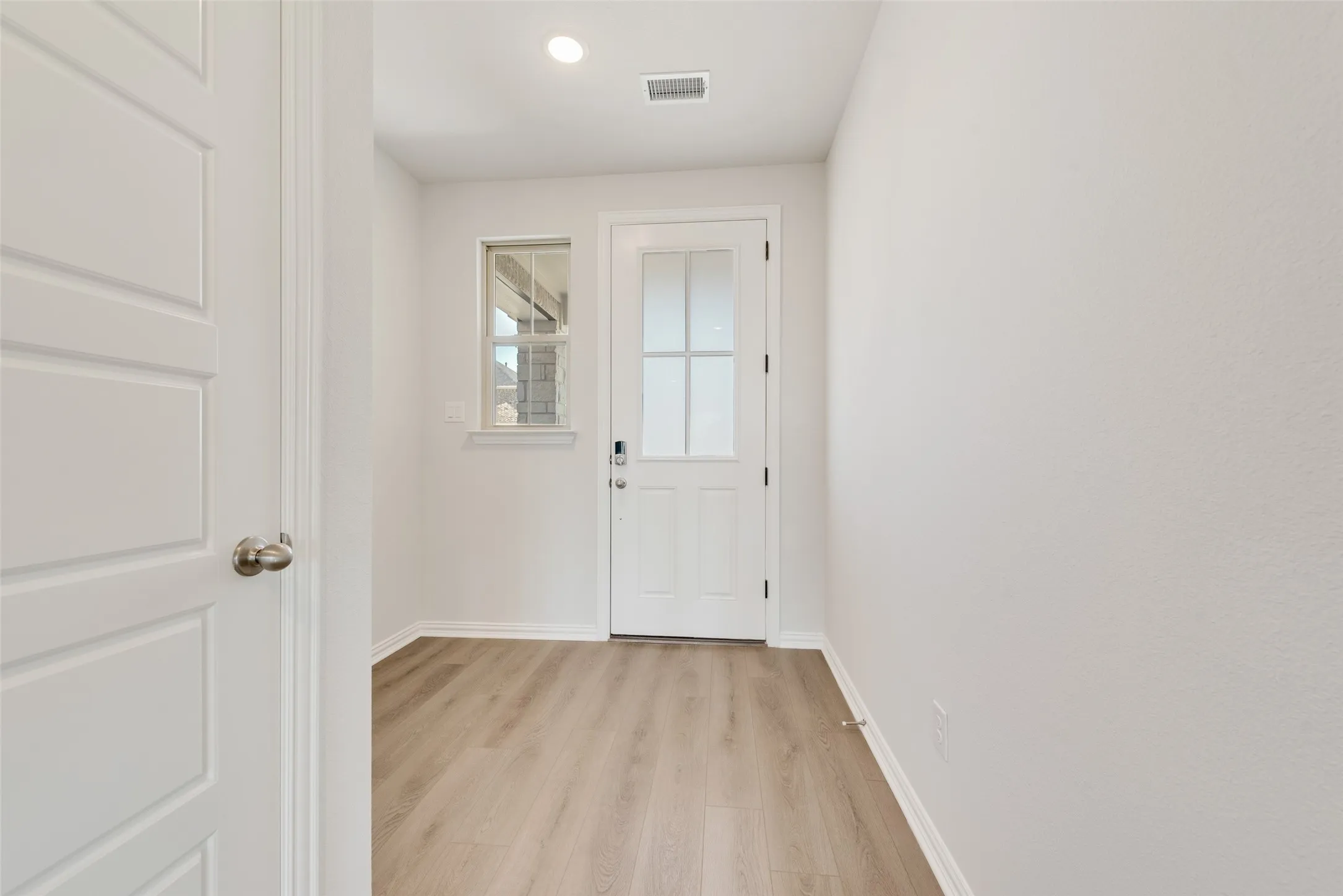 Single Family Residence For Sale in Kaufman County , 1120 Redcoat Drive, Forney, Texas 75126, 3 Bedroom, 3 Bathroom, 2 Garage spaces, 2,263 Sqft, built in 2025, New Construction - Complete, mls#20894886, Real Estate Agent in Forney, Homes For Sale in Kaufman county, Homes For Sale in Forney, Realtor in Forney Texas, Real Estate Brokerage Independent Realty Texas, Luminita Cordes Realtor