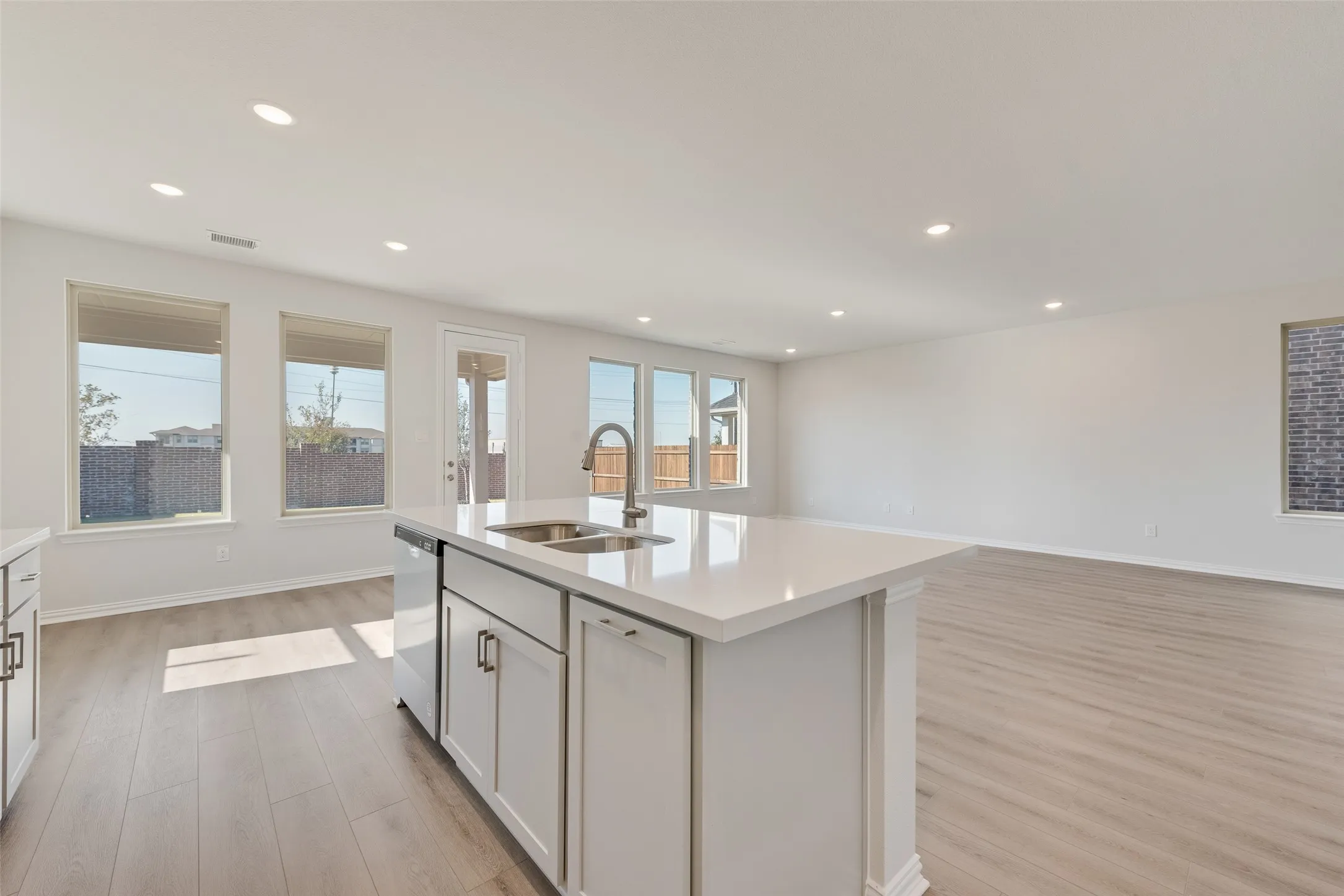 Single Family Residence For Sale in Kaufman County , 1120 Redcoat Drive, Forney, Texas 75126, 3 Bedroom, 3 Bathroom, 2 Garage spaces, 2,263 Sqft, built in 2025, New Construction - Complete, mls#20894886, Real Estate Agent in Forney, Homes For Sale in Kaufman county, Homes For Sale in Forney, Realtor in Forney Texas, Real Estate Brokerage Independent Realty Texas, Luminita Cordes Realtor