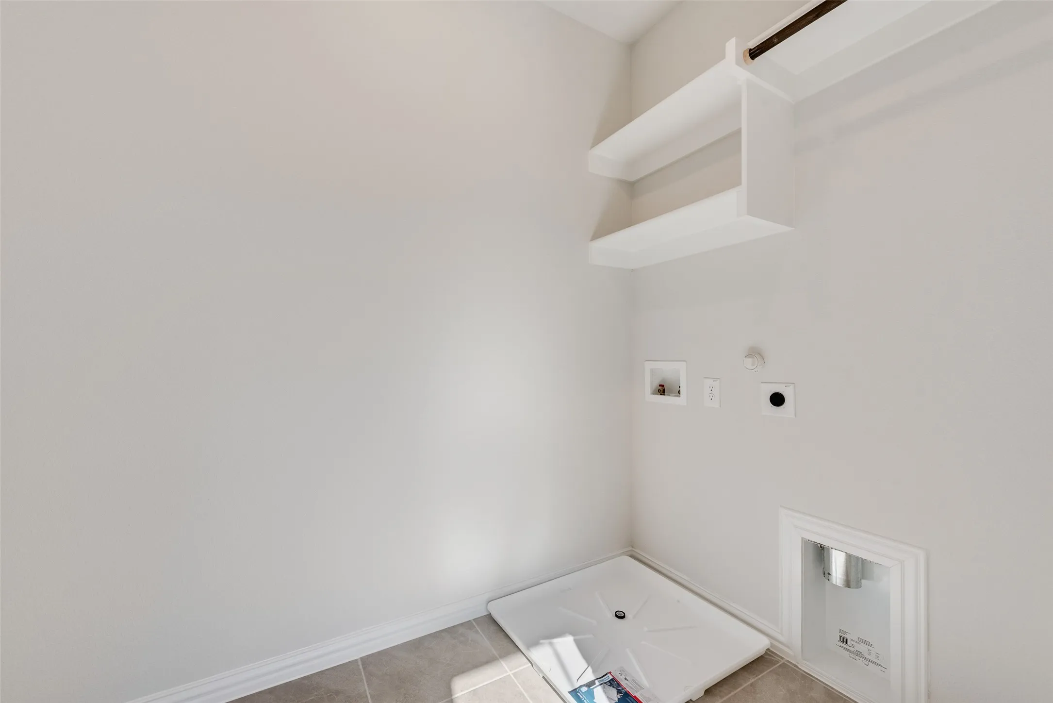 Single Family Residence For Sale in Kaufman County , 1120 Redcoat Drive, Forney, Texas 75126, 3 Bedroom, 3 Bathroom, 2 Garage spaces, 2,263 Sqft, built in 2025, New Construction - Complete, mls#20894886, Real Estate Agent in Forney, Homes For Sale in Kaufman county, Homes For Sale in Forney, Realtor in Forney Texas, Real Estate Brokerage Independent Realty Texas, Luminita Cordes Realtor