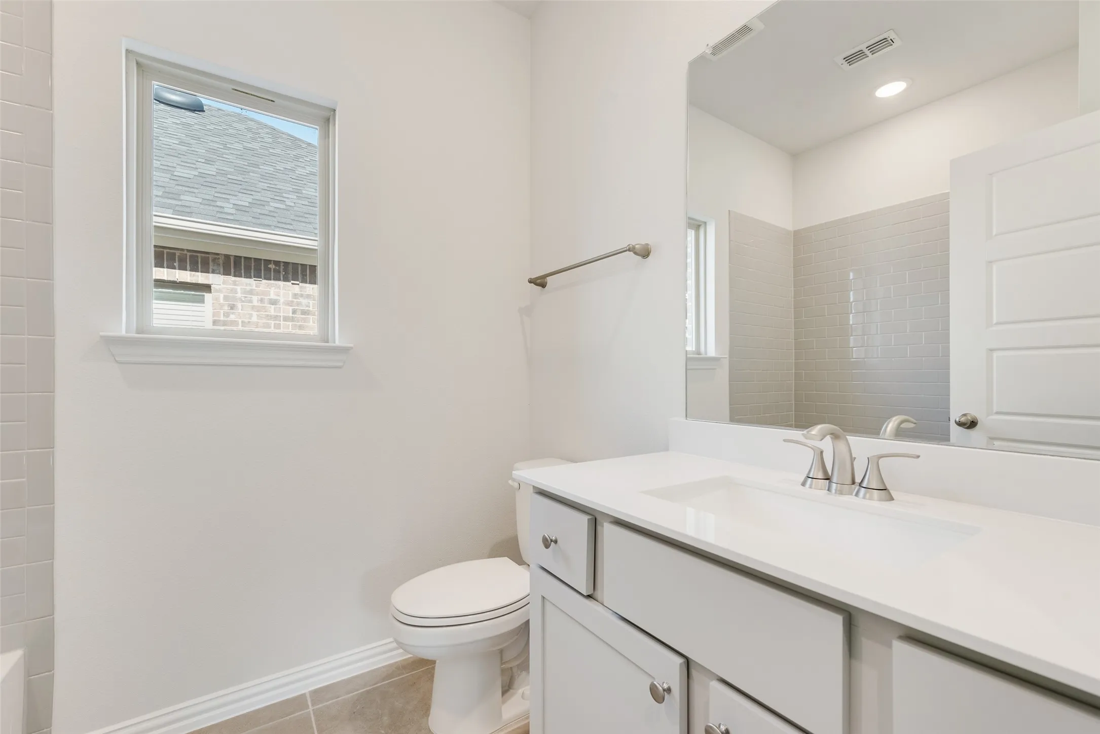 Single Family Residence For Sale in Kaufman County , 1120 Redcoat Drive, Forney, Texas 75126, 3 Bedroom, 3 Bathroom, 2 Garage spaces, 2,263 Sqft, built in 2025, New Construction - Complete, mls#20894886, Real Estate Agent in Forney, Homes For Sale in Kaufman county, Homes For Sale in Forney, Realtor in Forney Texas, Real Estate Brokerage Independent Realty Texas, Luminita Cordes Realtor