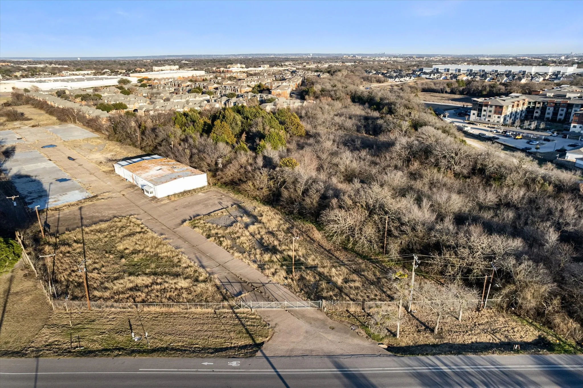 Birds eye view of property
