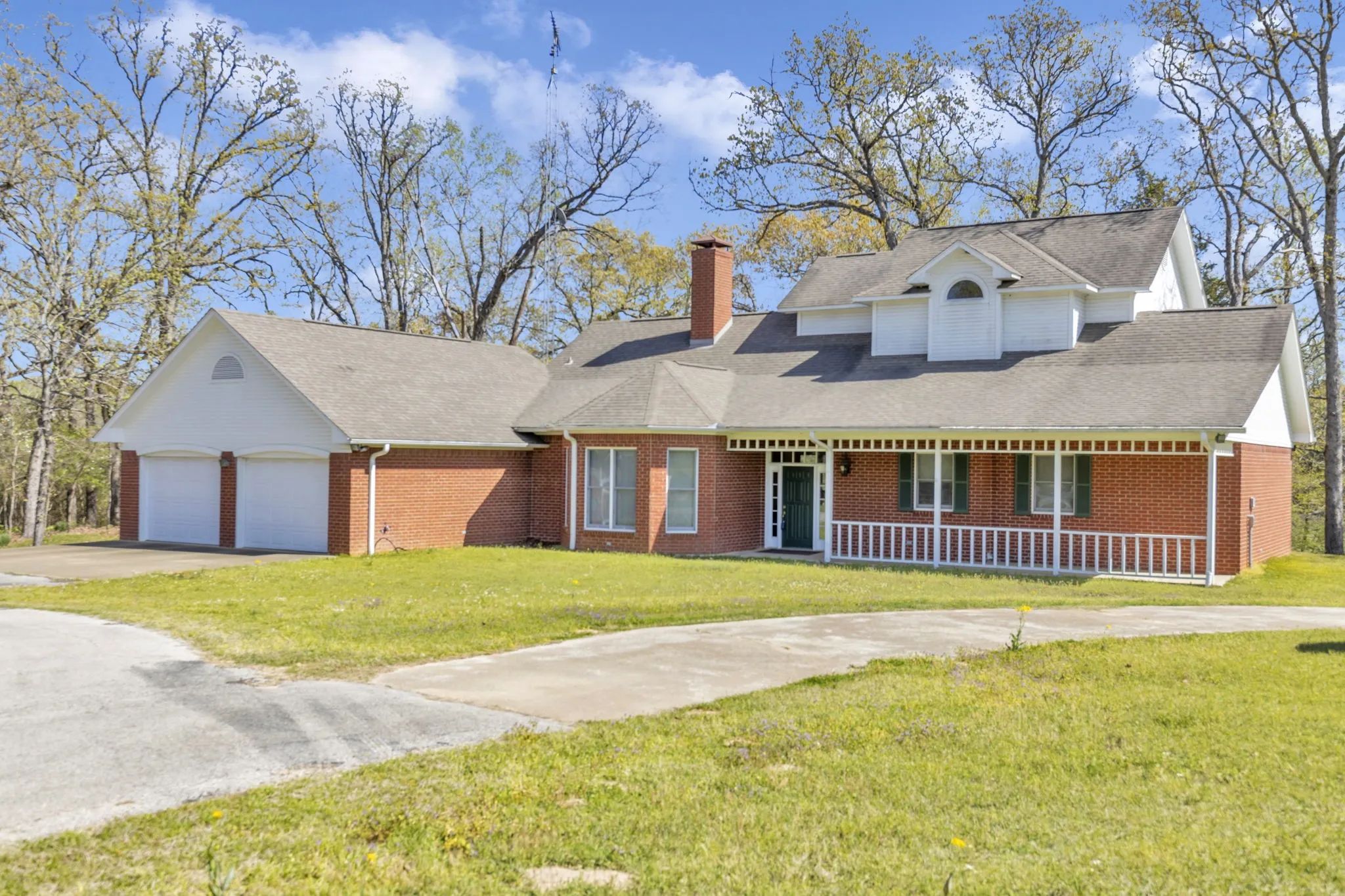 Farm For Sale in Smith County , 18340 County Road 479 Road, Lindale, Texas 75771, 3 Bedroom, 3 Bathroom, 2 Garage spaces, 2,693 Sqft, built in 1994, mls#20895495, Real Estate Agent in Lindale, Homes For Sale in Smith county, Homes For Sale in Lindale, Realtor in Lindale Texas, Real Estate Brokerage Independent Realty Texas, Luminita Cordes Realtor