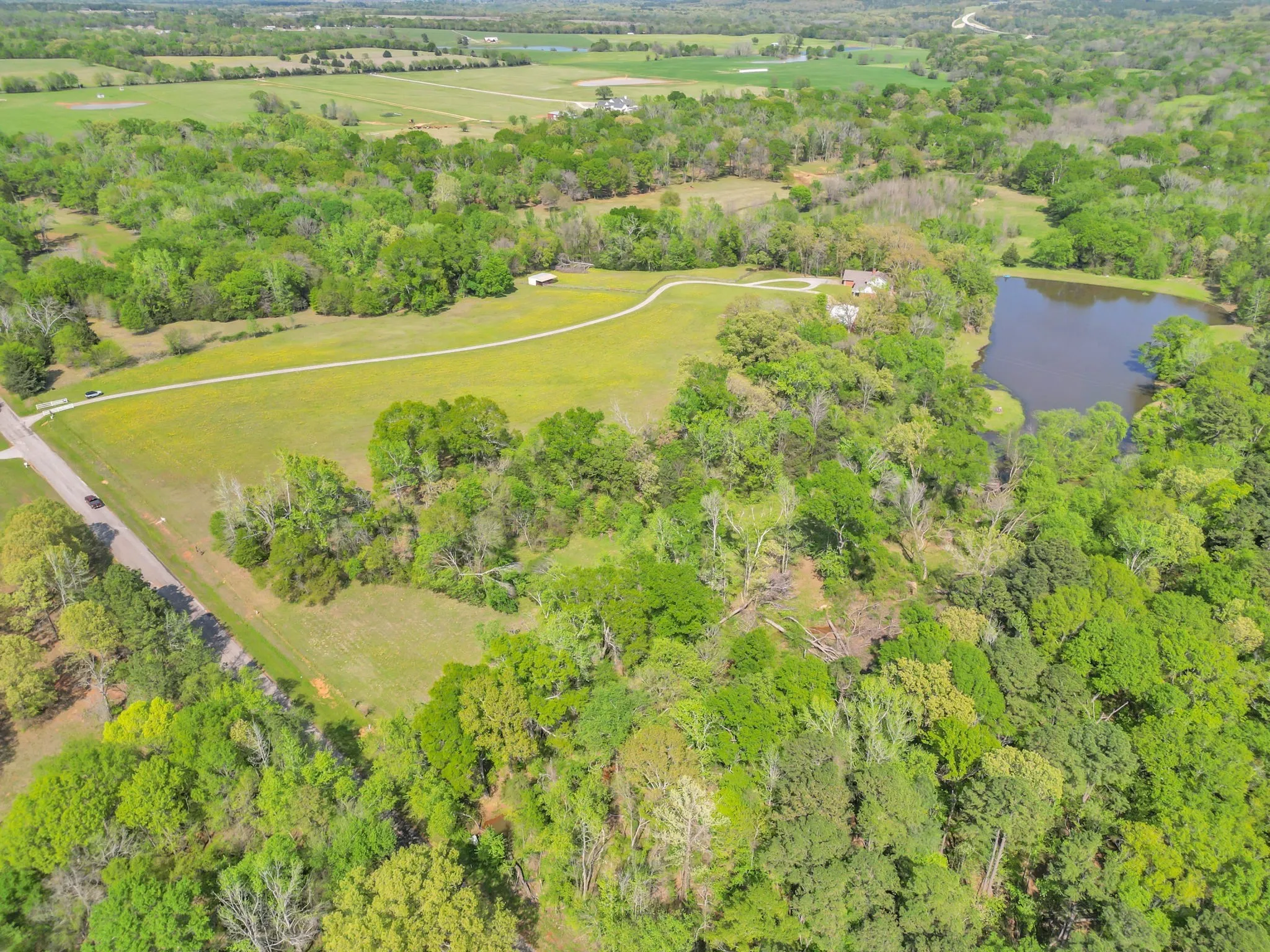 Farm For Sale in Smith County , 18340 County Road 479 Road, Lindale, Texas 75771, 3 Bedroom, 3 Bathroom, 2 Garage spaces, 2,693 Sqft, built in 1994, mls#20895495, Real Estate Agent in Lindale, Homes For Sale in Smith county, Homes For Sale in Lindale, Realtor in Lindale Texas, Real Estate Brokerage Independent Realty Texas, Luminita Cordes Realtor