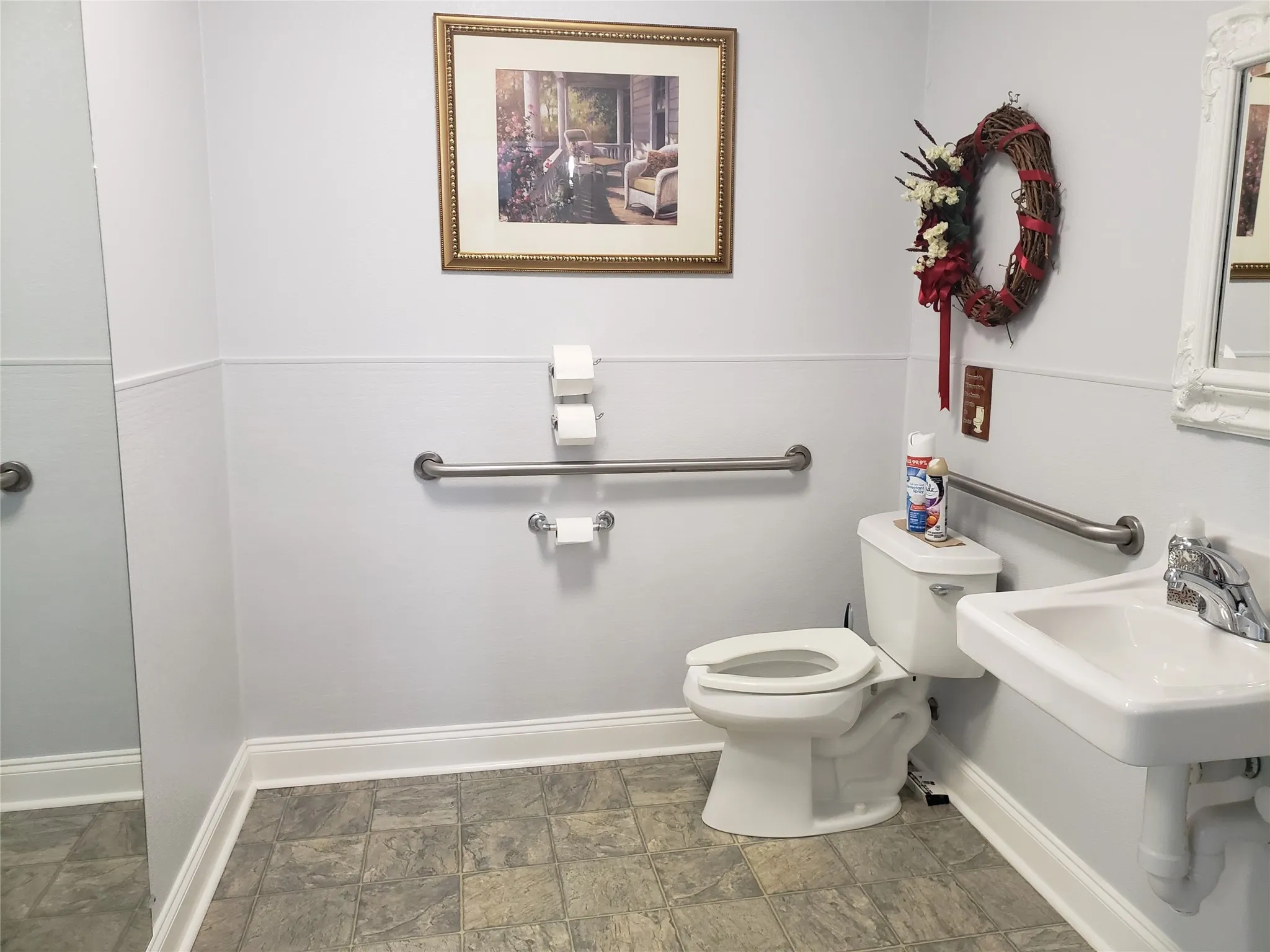 Main Bathroom in Lobby area