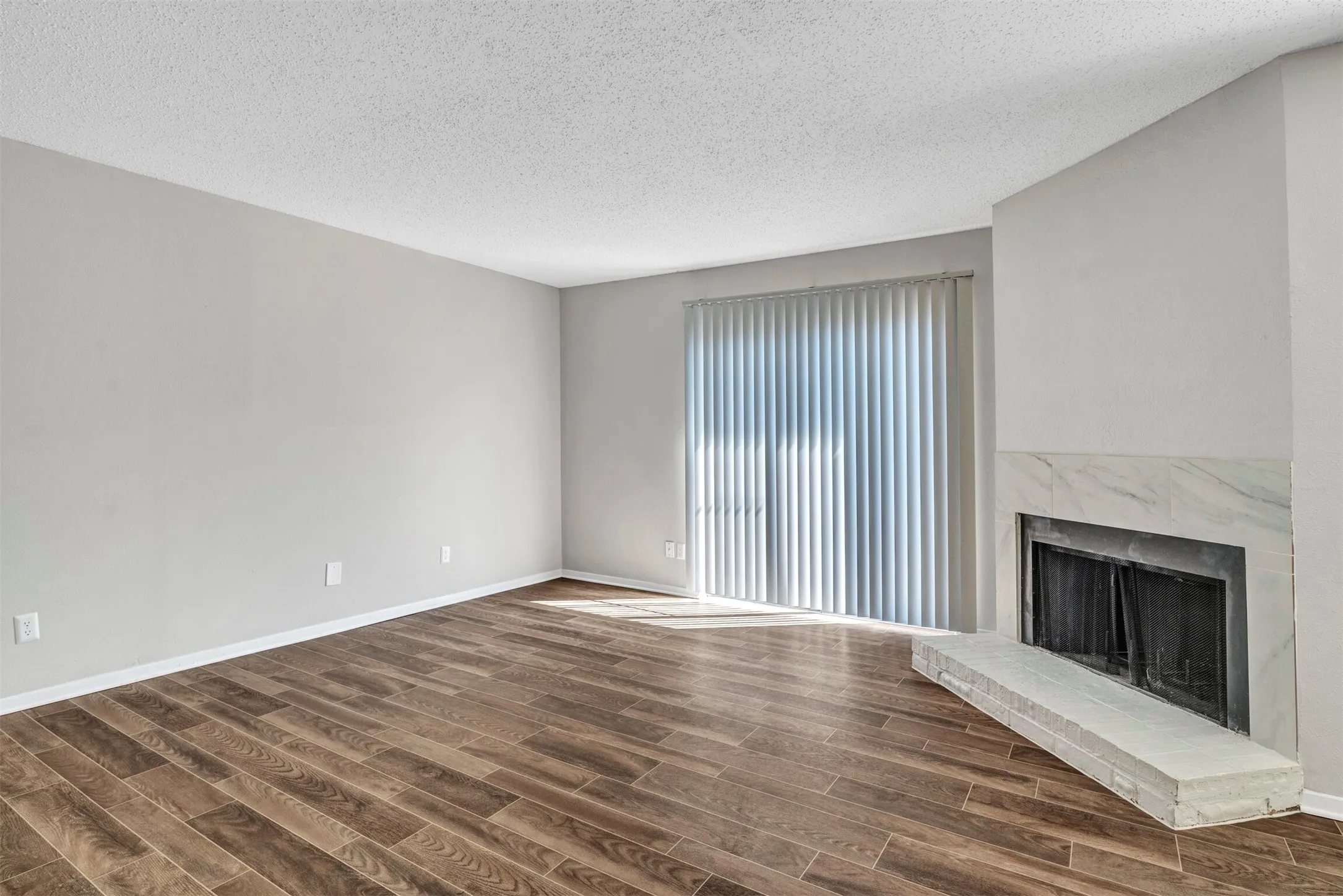 Condominium For Sale in Dallas County , 11311 Audelia Road 104, Dallas, Texas 75243, 2 Bedroom, 3 Bathroom, Garage spaces, 1,054 Sqft, built in 1982, Price $149,000, mls#20732258, Real Estate Agent in Dallas, Homes For Sale in Dallas county, Homes For Sale in Dallas, Realtor in Dallas Texas, Real Estate Brokerage Independent Realty Texas, Luminita Cordes Realtor