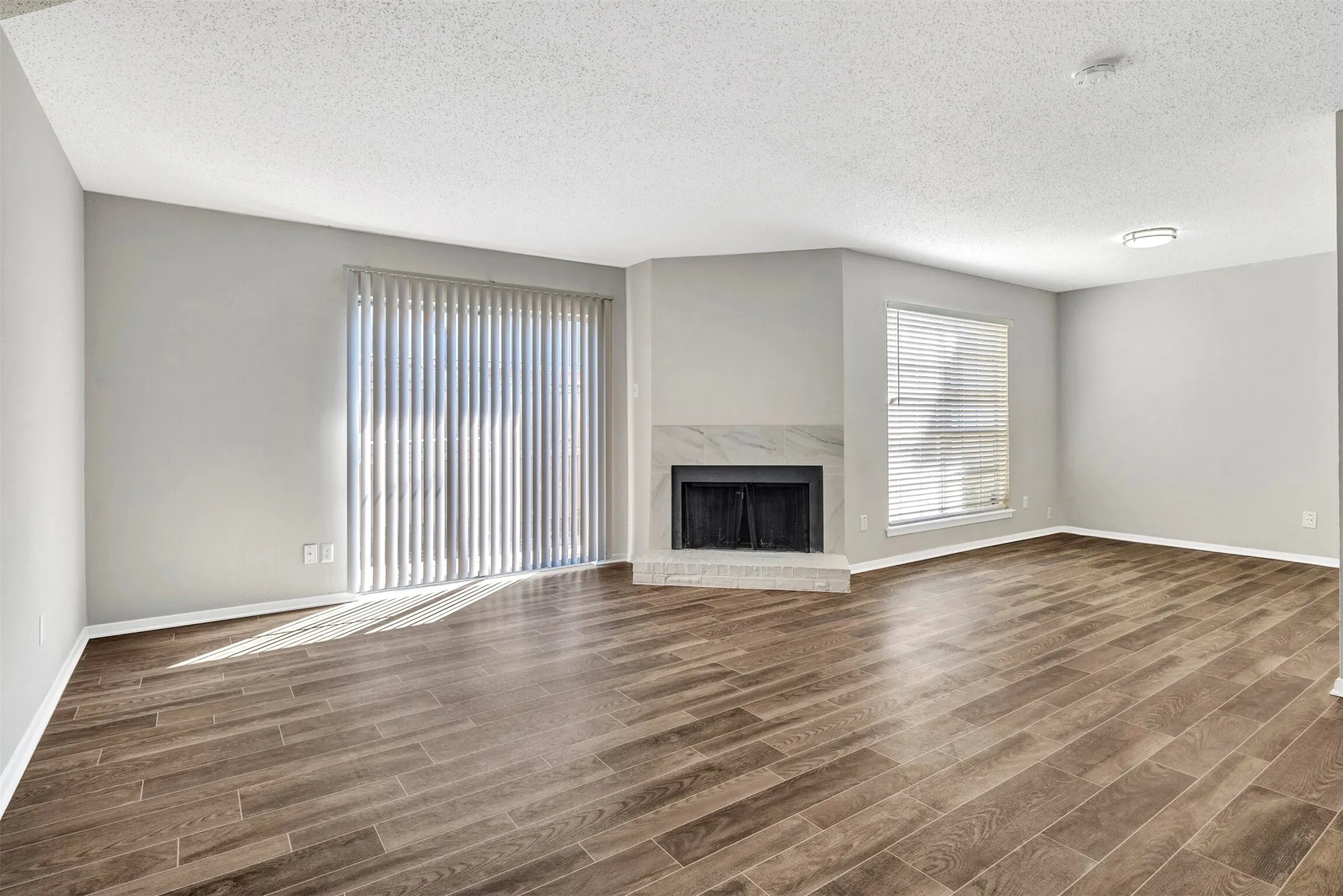 Condominium For Sale in Dallas County , 11311 Audelia Road 104, Dallas, Texas 75243, 2 Bedroom, 3 Bathroom, Garage spaces, 1,054 Sqft, built in 1982, Price $149,000, mls#20732258, Real Estate Agent in Dallas, Homes For Sale in Dallas county, Homes For Sale in Dallas, Realtor in Dallas Texas, Real Estate Brokerage Independent Realty Texas, Luminita Cordes Realtor