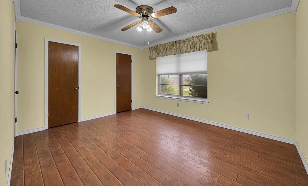 Single Family Residence For Sale in Hill County , 112 Hcr 2117, Whitney, Texas 76692, 3 Bedroom, 2 Bathroom, 3 Garage spaces, 2,680 Sqft, built in 1980, Preowned, mls#20892976, Real Estate Agent in Whitney, Homes For Sale in Hill county, Homes For Sale in Whitney, Realtor in Whitney Texas, Real Estate Brokerage Independent Realty Texas, Luminita Cordes Realtor