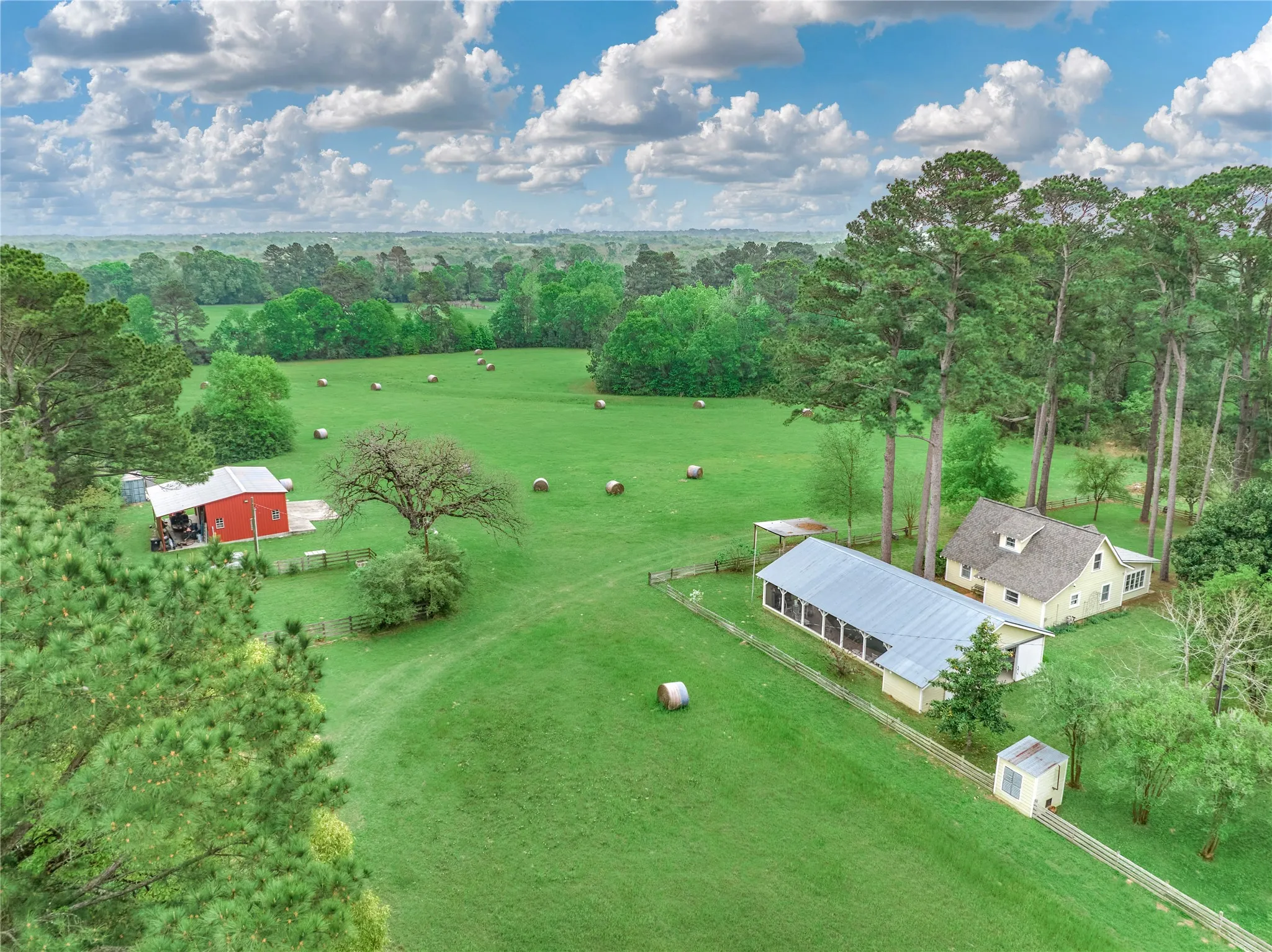 For Sale in Montgomery County , 1802 N Fm-1486, Montgomery, Texas 77356, 4 Bedrooms, 2 Bathrooms, 2 Garage spaces, 1,867 Sqft, built in 1964, Price $1,375,000, mls#2158078, Real Estate Agent in Montgomery, Homes For Sale in Montgomery county, Homes For Sale in Montgomery, Realtor in Montgomery Texas, Real Estate Brokerage Independent Realty Texas, Luminita Cordes Realtor