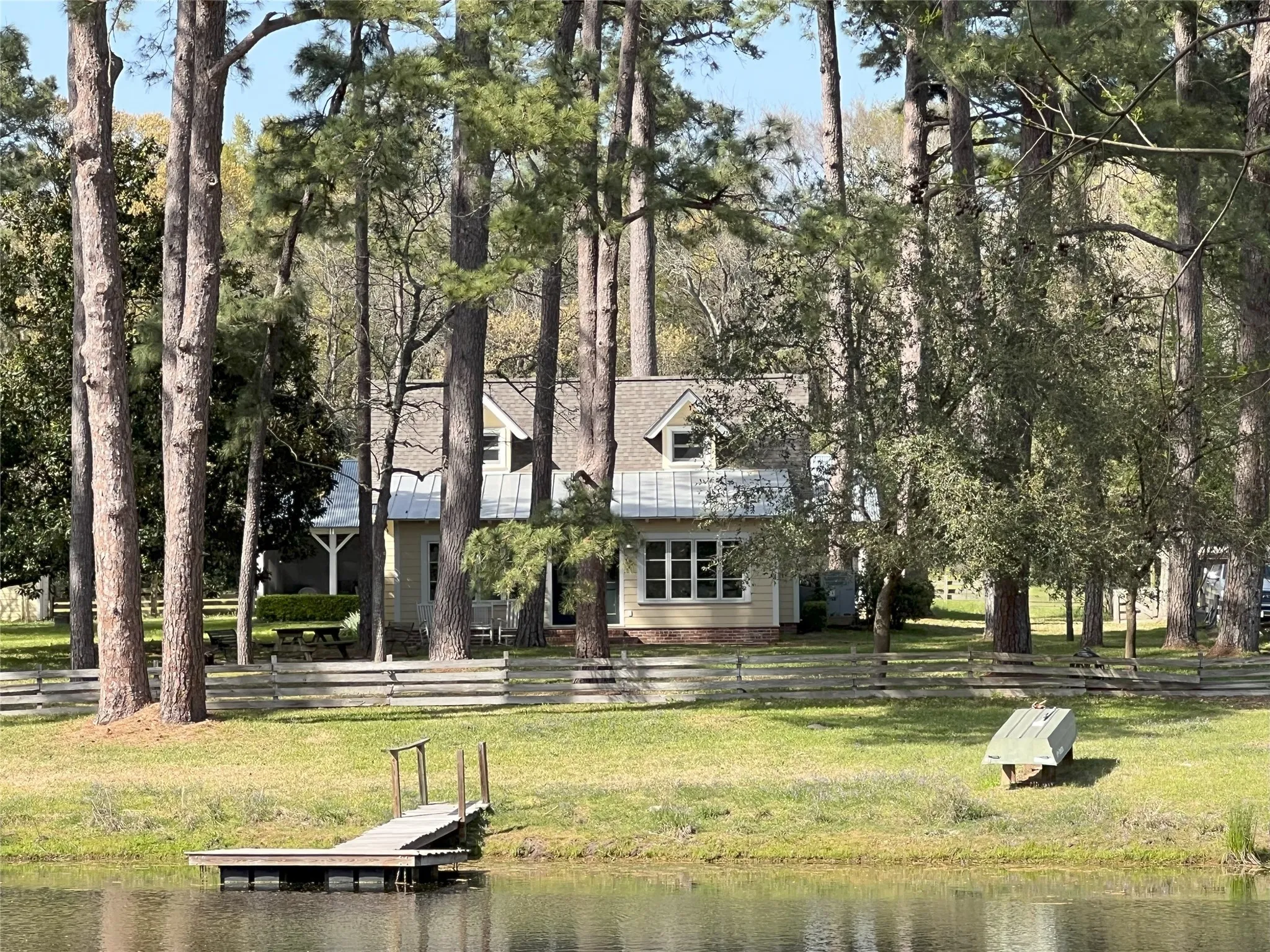 For Sale in Montgomery County , 1802 N Fm-1486, Montgomery, Texas 77356, 4 Bedrooms, 2 Bathrooms, 2 Garage spaces, 1,867 Sqft, built in 1964, Price $1,375,000, mls#2158078, Real Estate Agent in Montgomery, Homes For Sale in Montgomery county, Homes For Sale in Montgomery, Realtor in Montgomery Texas, Real Estate Brokerage Independent Realty Texas, Luminita Cordes Realtor