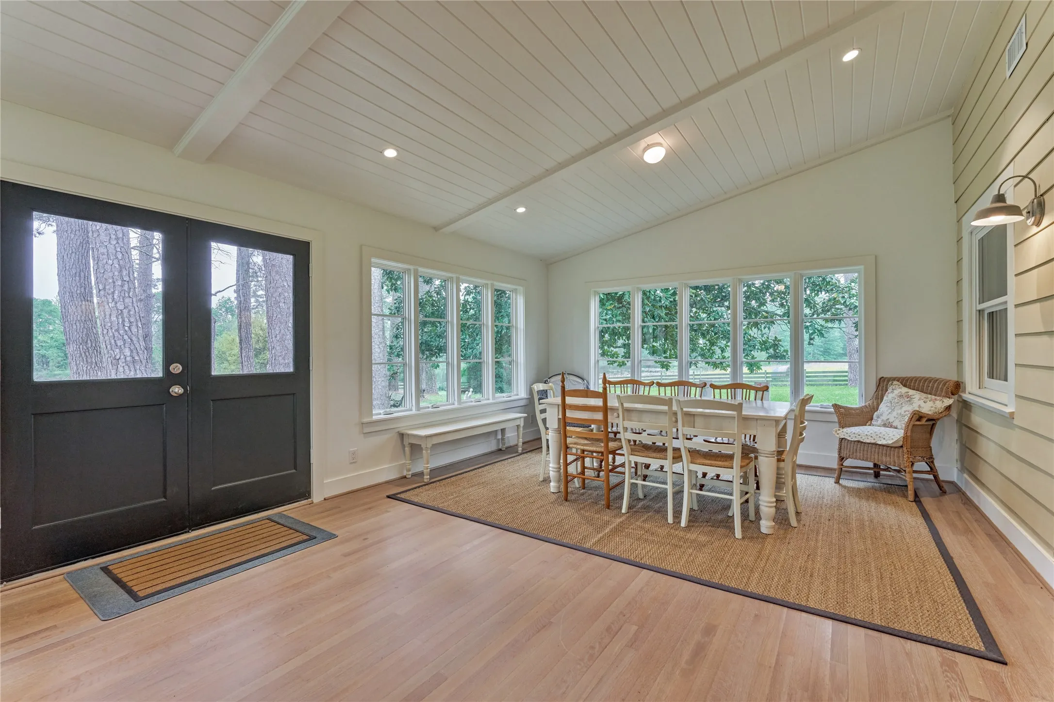 For Sale in Montgomery County , 1802 N Fm-1486, Montgomery, Texas 77356, 4 Bedrooms, 2 Bathrooms, 2 Garage spaces, 1,867 Sqft, built in 1964, Price $1,375,000, mls#2158078, Real Estate Agent in Montgomery, Homes For Sale in Montgomery county, Homes For Sale in Montgomery, Realtor in Montgomery Texas, Real Estate Brokerage Independent Realty Texas, Luminita Cordes Realtor