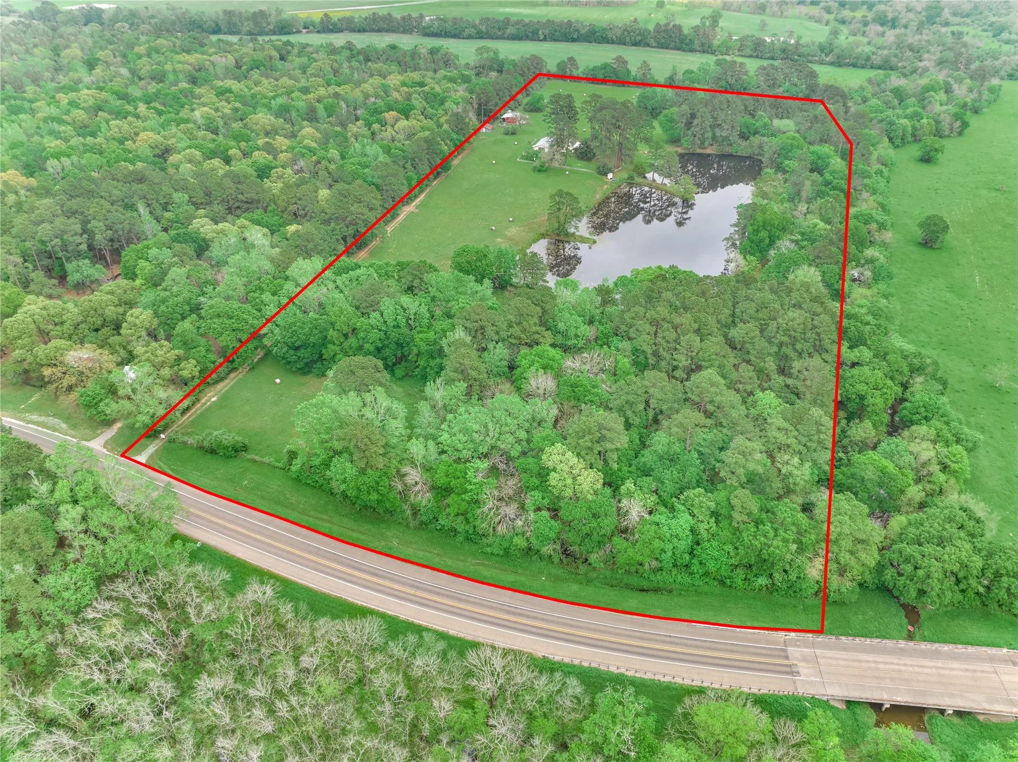 For Sale in Montgomery County , 1802 N Fm-1486, Montgomery, Texas 77356, 4 Bedrooms, 2 Bathrooms, 2 Garage spaces, 1,867 Sqft, built in 1964, Price $1,375,000, mls#2158078, Real Estate Agent in Montgomery, Homes For Sale in Montgomery county, Homes For Sale in Montgomery, Realtor in Montgomery Texas, Real Estate Brokerage Independent Realty Texas, Luminita Cordes Realtor