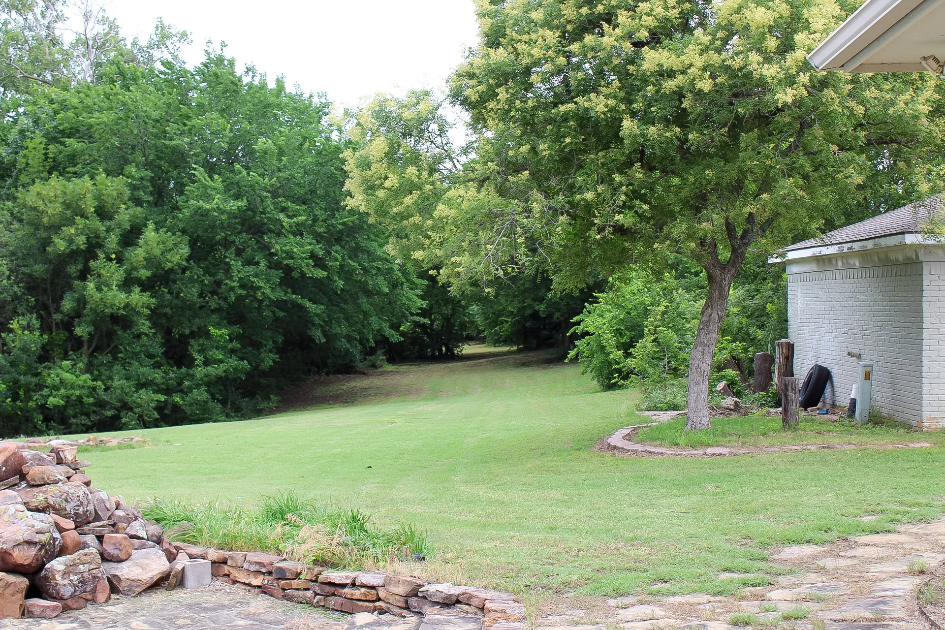 Single Family Residence For Sale in Collin County , 7650 Shade Tree Lane, Celina, Texas 75009, 4 Bedroom, 3 Bathroom, 2 Garage spaces, 3,556 Sqft, built in 1972, Preowned, mls#20897460, Real Estate Agent in Celina, Homes For Sale in Collin county, Homes For Sale in Celina, Realtor in Celina Texas, Real Estate Brokerage Independent Realty Texas, Luminita Cordes Realtor