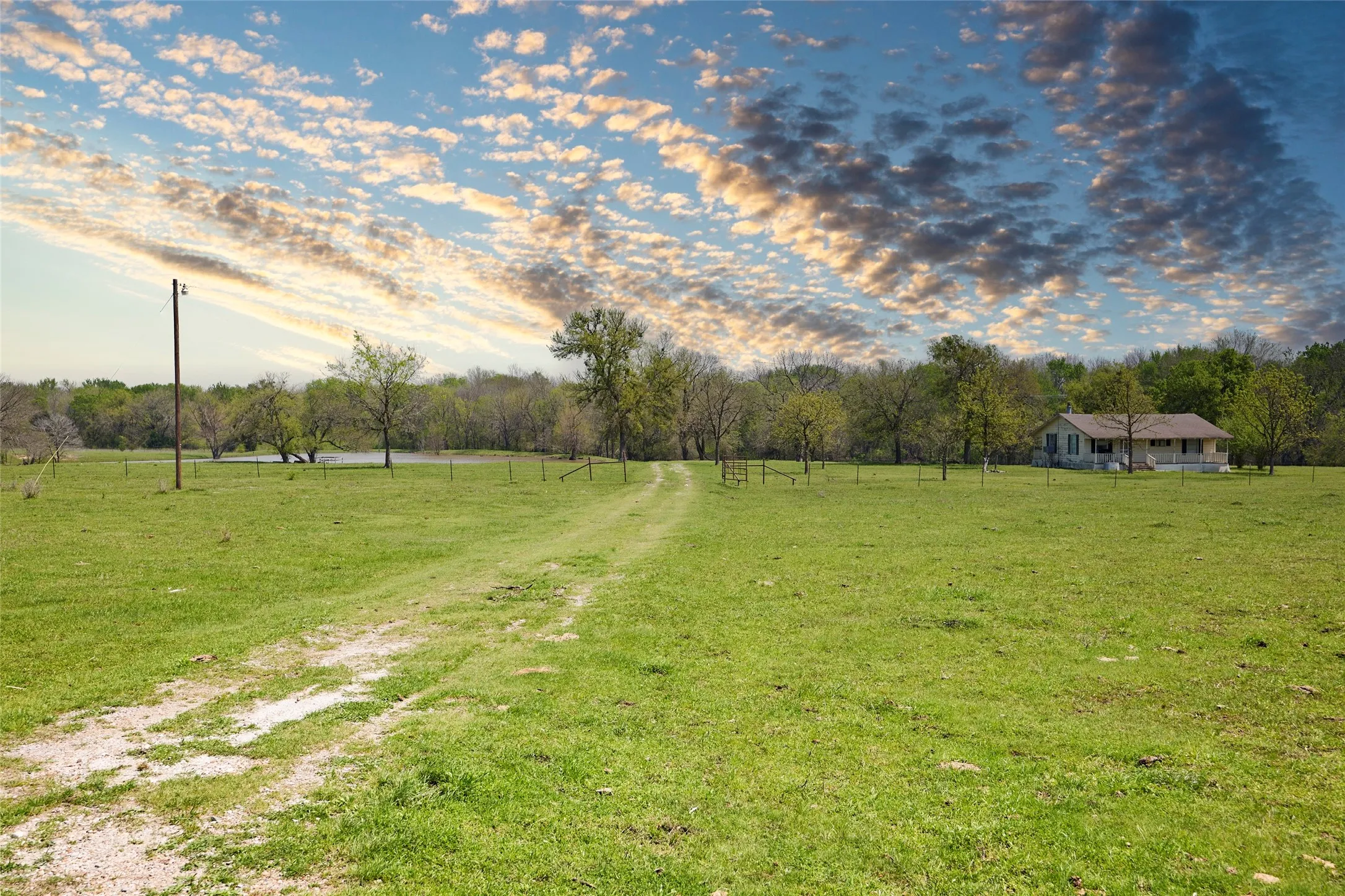 Ranch For Sale in Fannin County , 0000 County Road 5040, Leonard, Texas 75452, 0, 0, Garage spaces, 0 Sqft, built in 1950, mls#20897443, Real Estate Agent in Leonard, Homes For Sale in Fannin county, Homes For Sale in Leonard, Realtor in Leonard Texas, Real Estate Brokerage Independent Realty Texas, Luminita Cordes Realtor