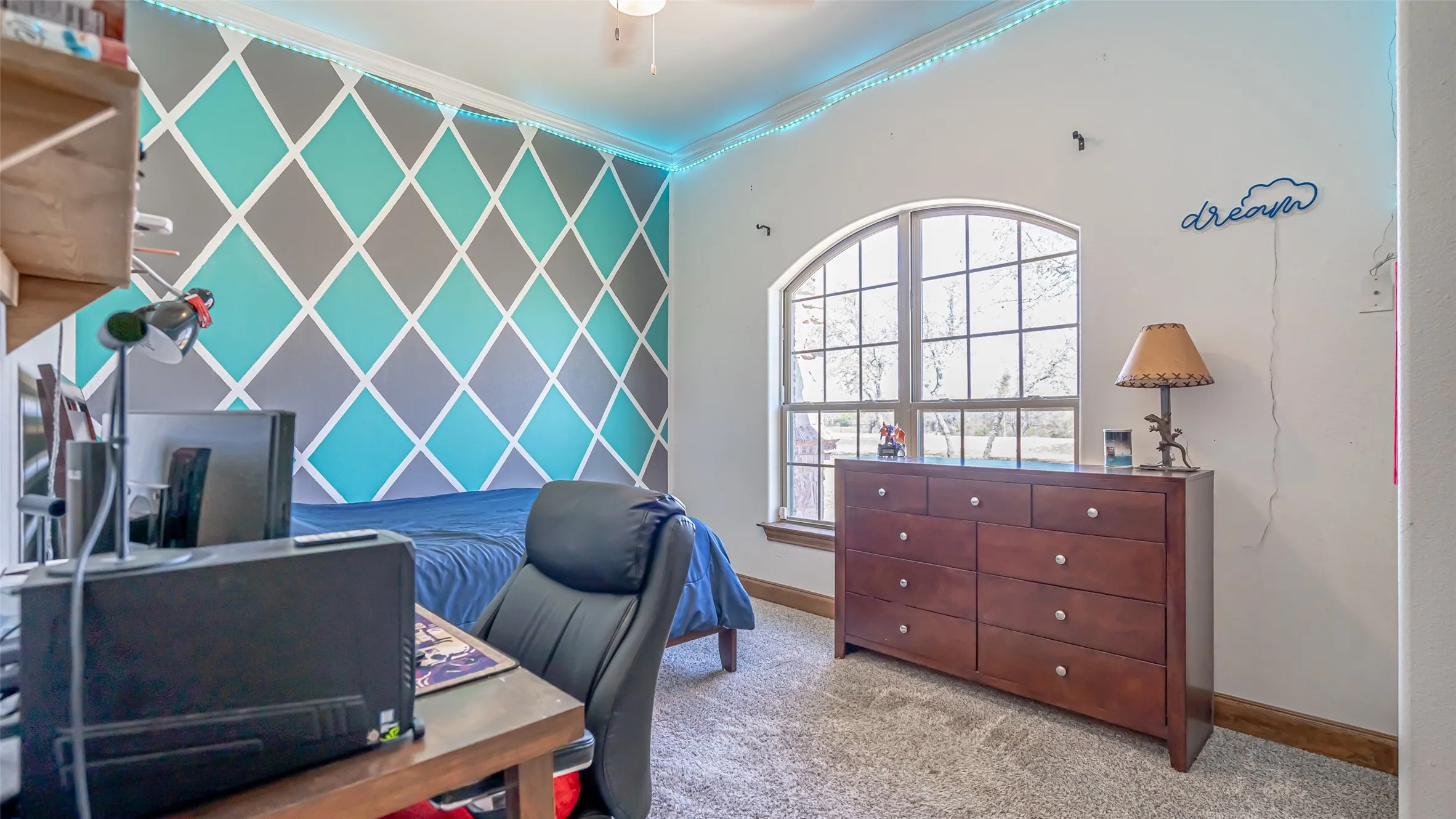 Single Family Residence For Sale in Parker County , 114 Woodlot Lane, Azle, Texas 76020, 5 Bedroom, 4 Bathroom, 3 Garage spaces, 3,160 Sqft, built in 2015, mls#20879151, Real Estate Agent in Azle, Homes For Sale in Parker county, Homes For Sale in Azle, Realtor in Azle Texas, Real Estate Brokerage Independent Realty Texas, Luminita Cordes Realtor