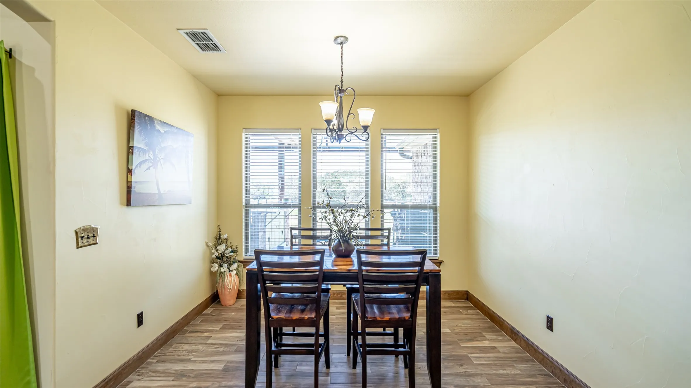 Single Family Residence For Sale in Parker County , 114 Woodlot Lane, Azle, Texas 76020, 5 Bedroom, 4 Bathroom, 3 Garage spaces, 3,160 Sqft, built in 2015, mls#20879151, Real Estate Agent in Azle, Homes For Sale in Parker county, Homes For Sale in Azle, Realtor in Azle Texas, Real Estate Brokerage Independent Realty Texas, Luminita Cordes Realtor