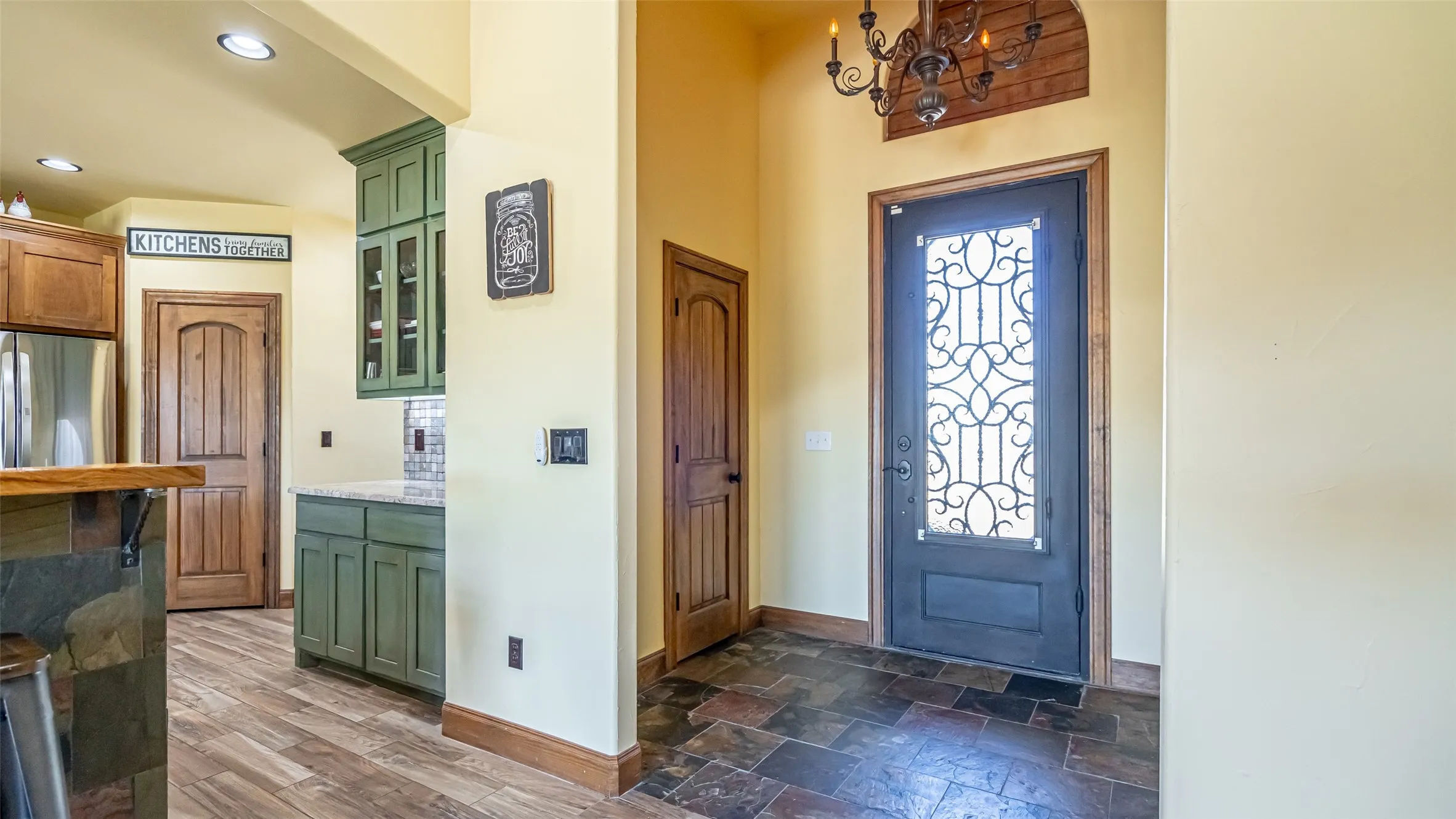 Single Family Residence For Sale in Parker County , 114 Woodlot Lane, Azle, Texas 76020, 5 Bedroom, 4 Bathroom, 3 Garage spaces, 3,160 Sqft, built in 2015, mls#20879151, Real Estate Agent in Azle, Homes For Sale in Parker county, Homes For Sale in Azle, Realtor in Azle Texas, Real Estate Brokerage Independent Realty Texas, Luminita Cordes Realtor