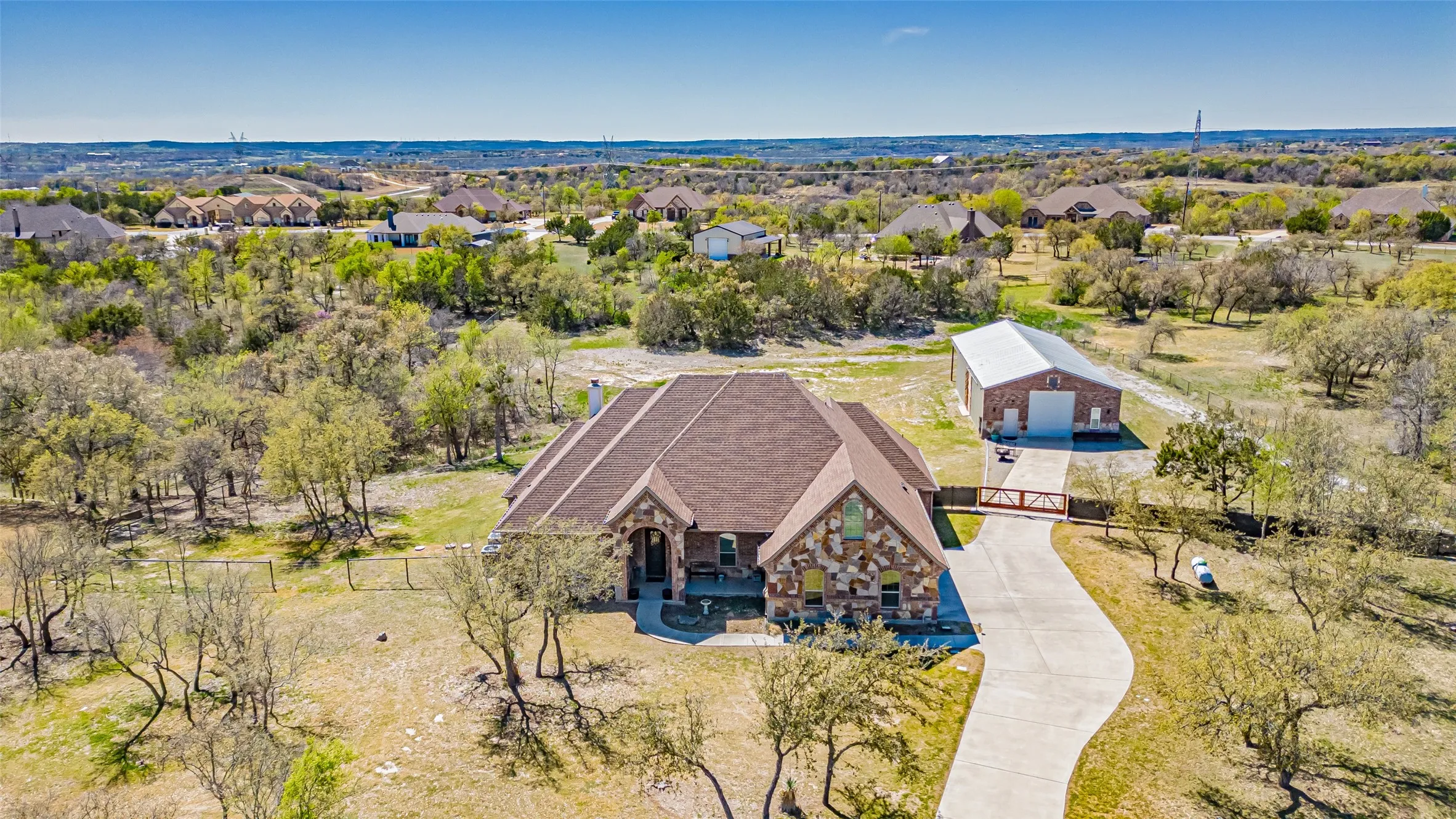 Single Family Residence For Sale in Parker County , 114 Woodlot Lane, Azle, Texas 76020, 5 Bedroom, 4 Bathroom, 3 Garage spaces, 3,160 Sqft, built in 2015, mls#20879151, Real Estate Agent in Azle, Homes For Sale in Parker county, Homes For Sale in Azle, Realtor in Azle Texas, Real Estate Brokerage Independent Realty Texas, Luminita Cordes Realtor