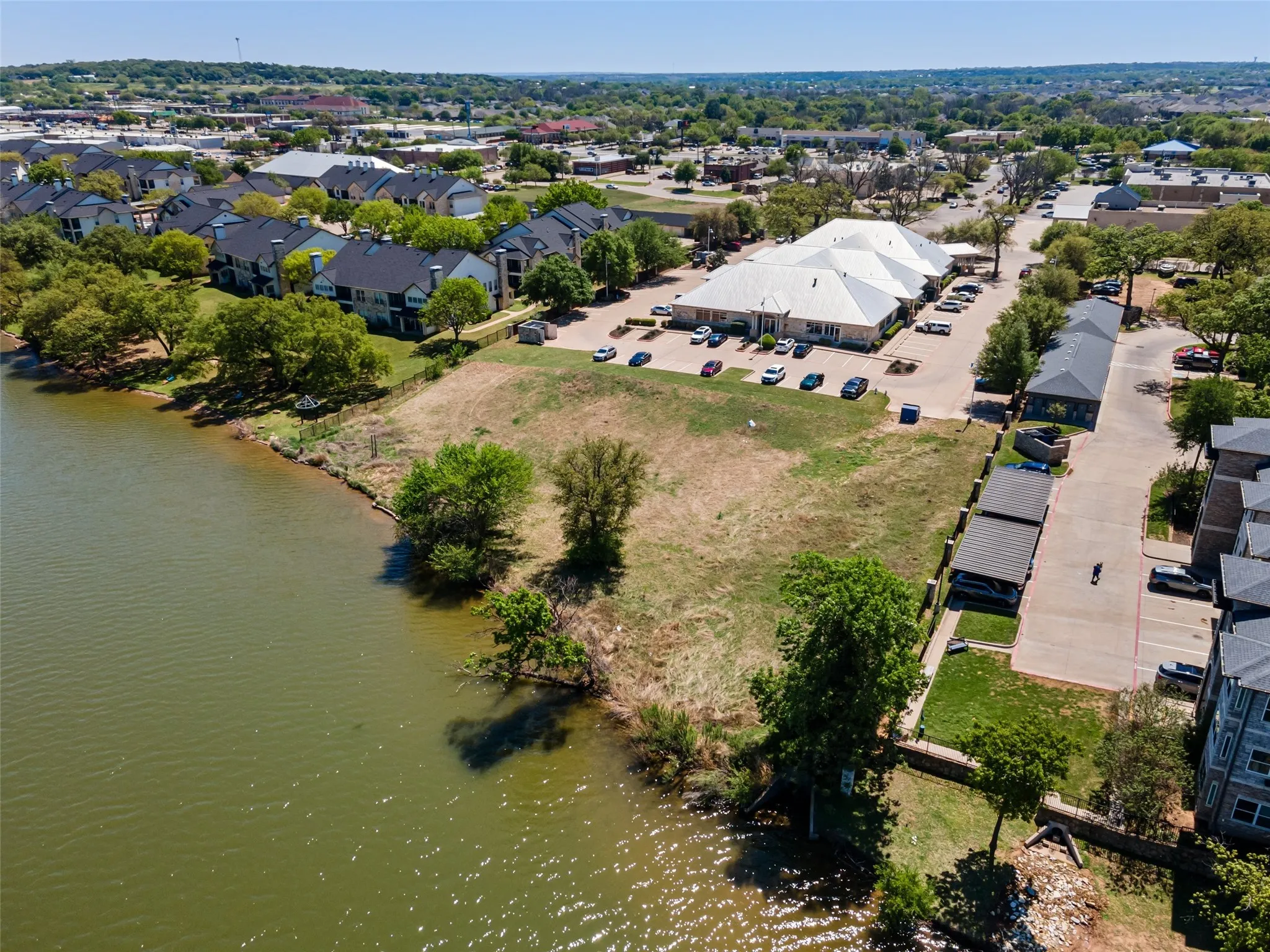 Birds eye view of property featuring a residential view