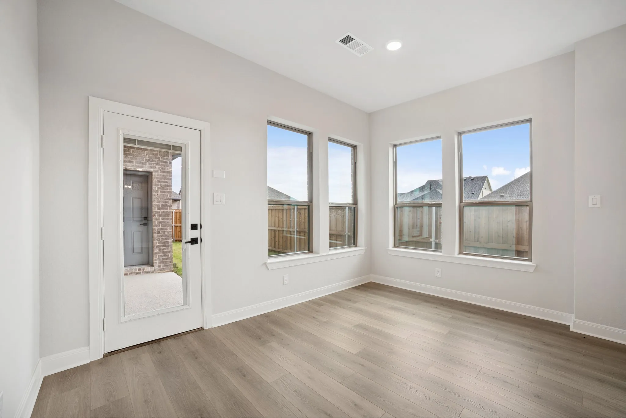Single Family Residence For Sale in Kaufman County , 9604 Talia Boulevard, Mesquite, Texas 75126, 4 Bedroom, 3 Bathroom, 2 Garage spaces, 2,494 Sqft, built in 2025, mls#20898309, Real Estate Agent in Mesquite, Homes For Sale in Kaufman county, Homes For Sale in Mesquite, Realtor in Mesquite Texas, Real Estate Brokerage Independent Realty Texas, Luminita Cordes Realtor