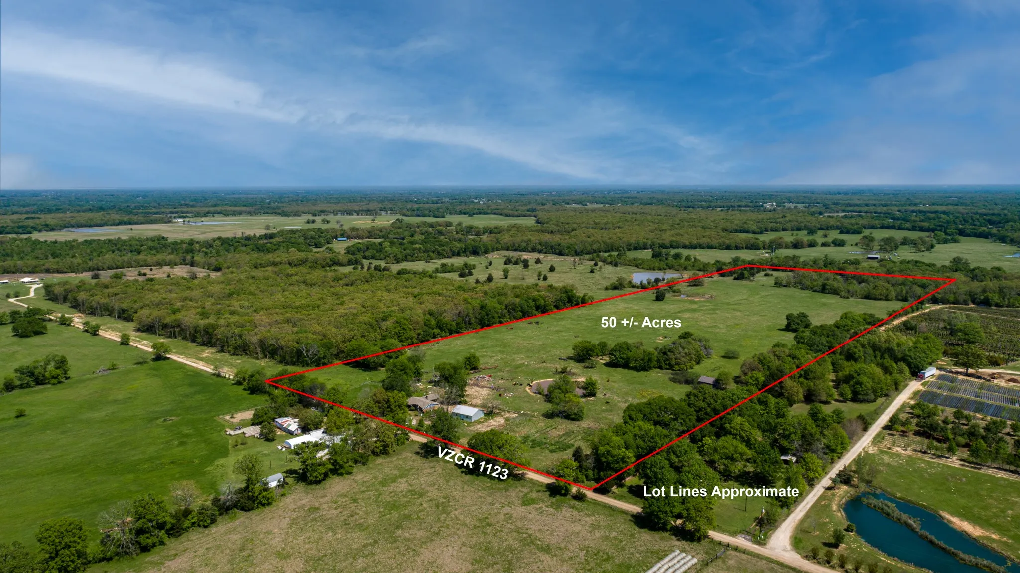 Single Family Residence For Sale in Van Zandt County , 530 County Road 1123, Fruitvale, Texas 75127, 3 Bedroom, 2 Bathroom, Garage spaces, 1,650 Sqft, built in 1972, mls#20899899, Real Estate Agent in Fruitvale, Homes For Sale in Van Zandt county, Homes For Sale in Fruitvale, Realtor in Fruitvale Texas, Real Estate Brokerage Independent Realty Texas, Luminita Cordes Realtor