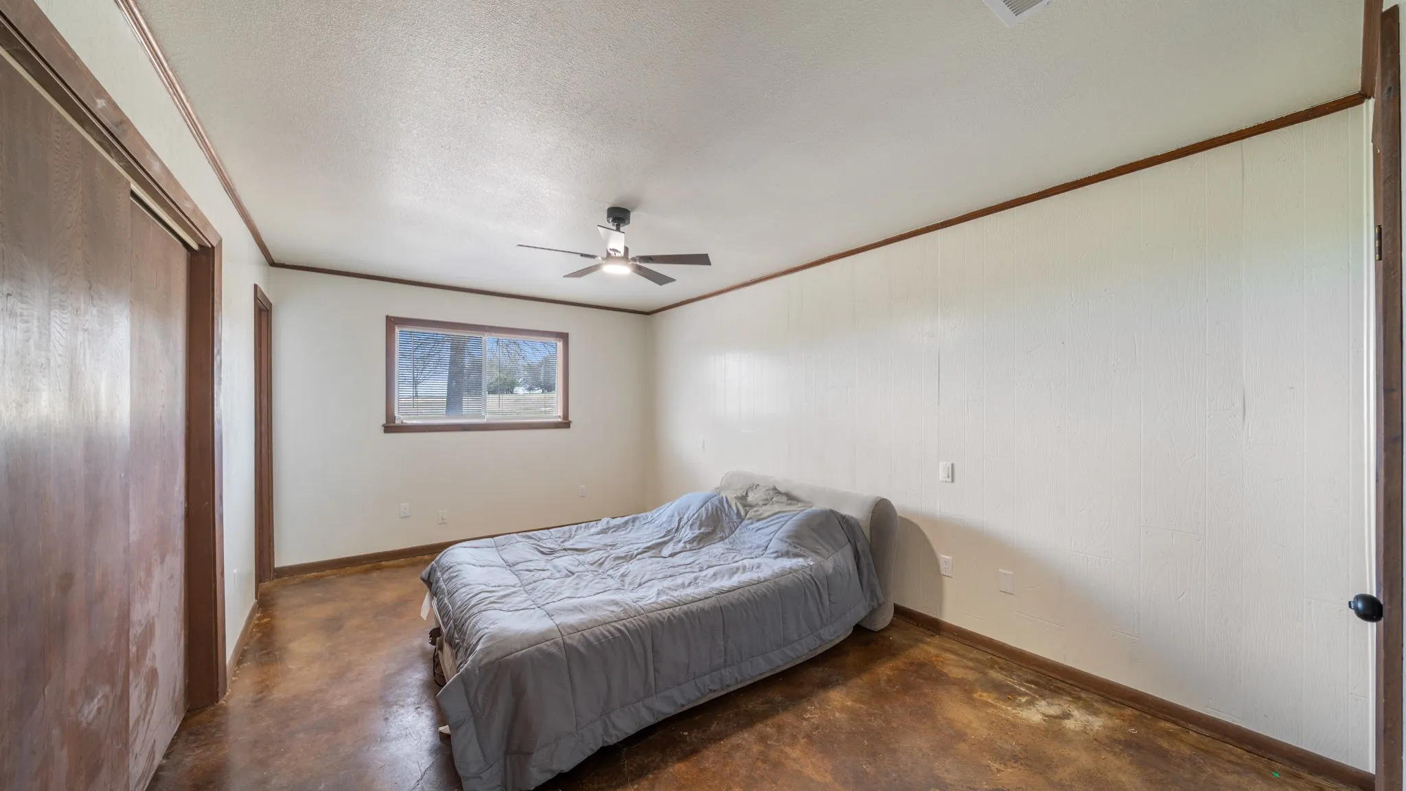 Single Family Residence For Sale in Van Zandt County , 530 County Road 1123, Fruitvale, Texas 75127, 3 Bedroom, 2 Bathroom, Garage spaces, 1,650 Sqft, built in 1972, mls#20899899, Real Estate Agent in Fruitvale, Homes For Sale in Van Zandt county, Homes For Sale in Fruitvale, Realtor in Fruitvale Texas, Real Estate Brokerage Independent Realty Texas, Luminita Cordes Realtor