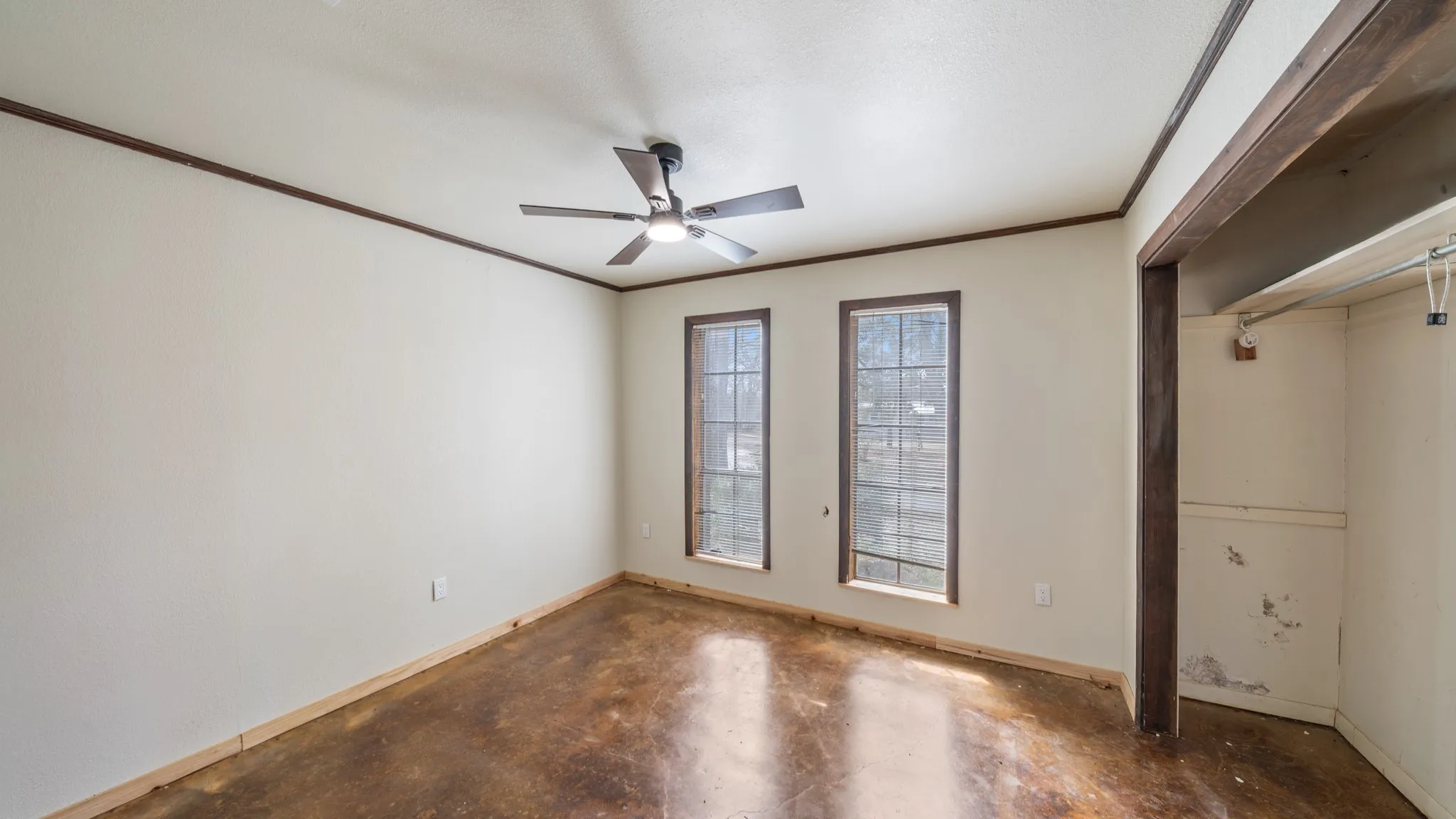 Single Family Residence For Sale in Van Zandt County , 530 County Road 1123, Fruitvale, Texas 75127, 3 Bedroom, 2 Bathroom, Garage spaces, 1,650 Sqft, built in 1972, mls#20899899, Real Estate Agent in Fruitvale, Homes For Sale in Van Zandt county, Homes For Sale in Fruitvale, Realtor in Fruitvale Texas, Real Estate Brokerage Independent Realty Texas, Luminita Cordes Realtor