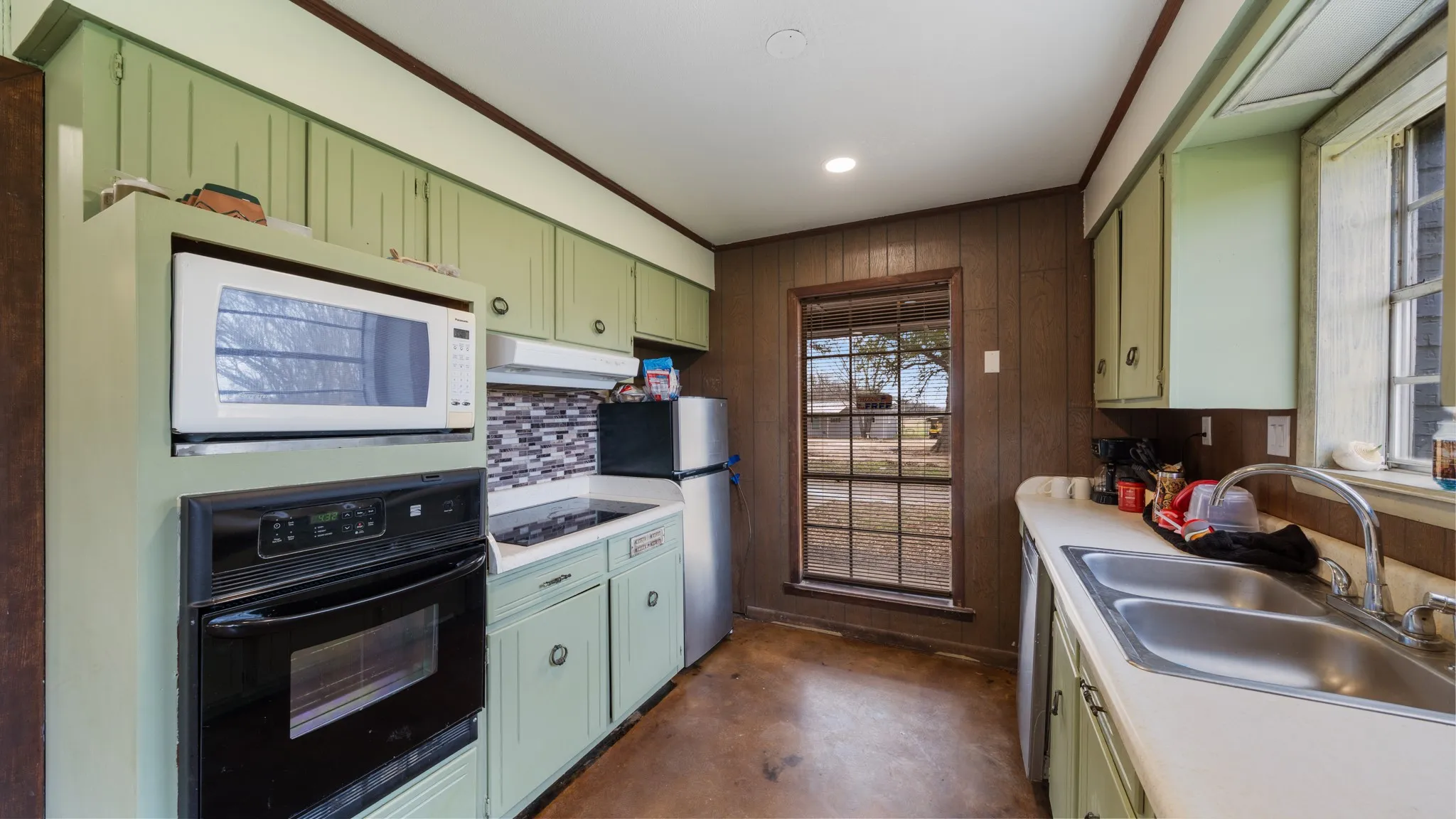 Single Family Residence For Sale in Van Zandt County , 530 County Road 1123, Fruitvale, Texas 75127, 3 Bedroom, 2 Bathroom, Garage spaces, 1,650 Sqft, built in 1972, mls#20899899, Real Estate Agent in Fruitvale, Homes For Sale in Van Zandt county, Homes For Sale in Fruitvale, Realtor in Fruitvale Texas, Real Estate Brokerage Independent Realty Texas, Luminita Cordes Realtor