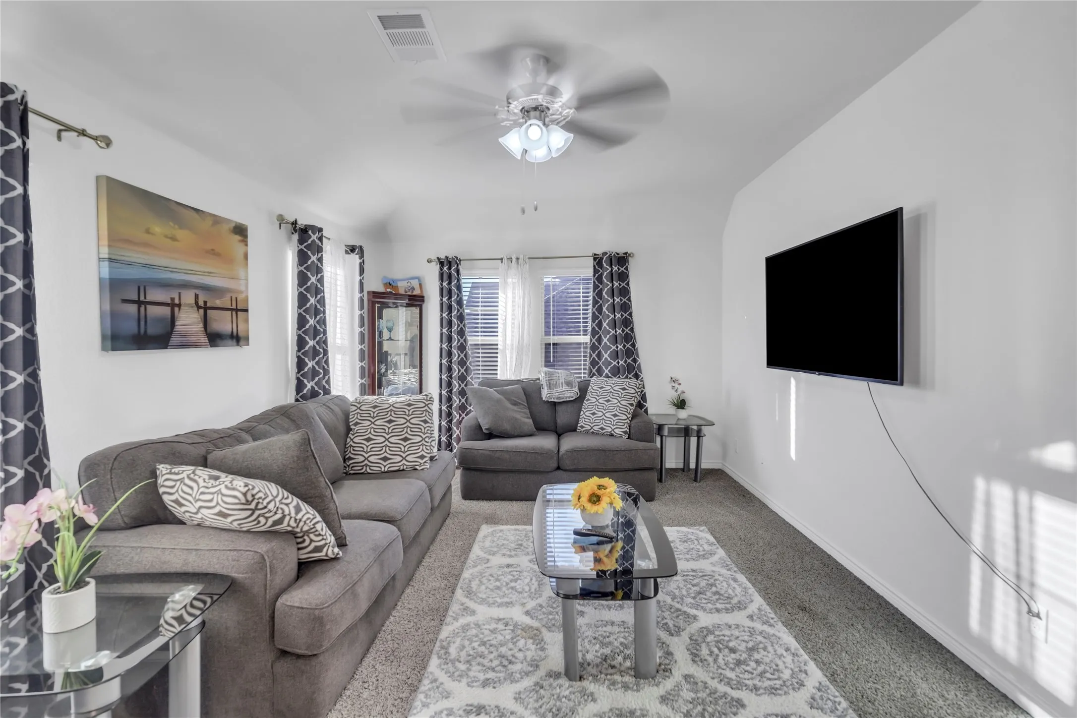 Single Family Residence For Sale in Denton County , 11221 Camelot Court, Aubrey, Texas 76227, 4 Bedroom, 4 Bathroom, 2 Garage spaces, 2,802 Sqft, built in 2022, Preowned, mls#20898898, Real Estate Agent in Aubrey, Homes For Sale in Denton county, Homes For Sale in Aubrey, Realtor in Aubrey Texas, Real Estate Brokerage Independent Realty Texas, Luminita Cordes Realtor