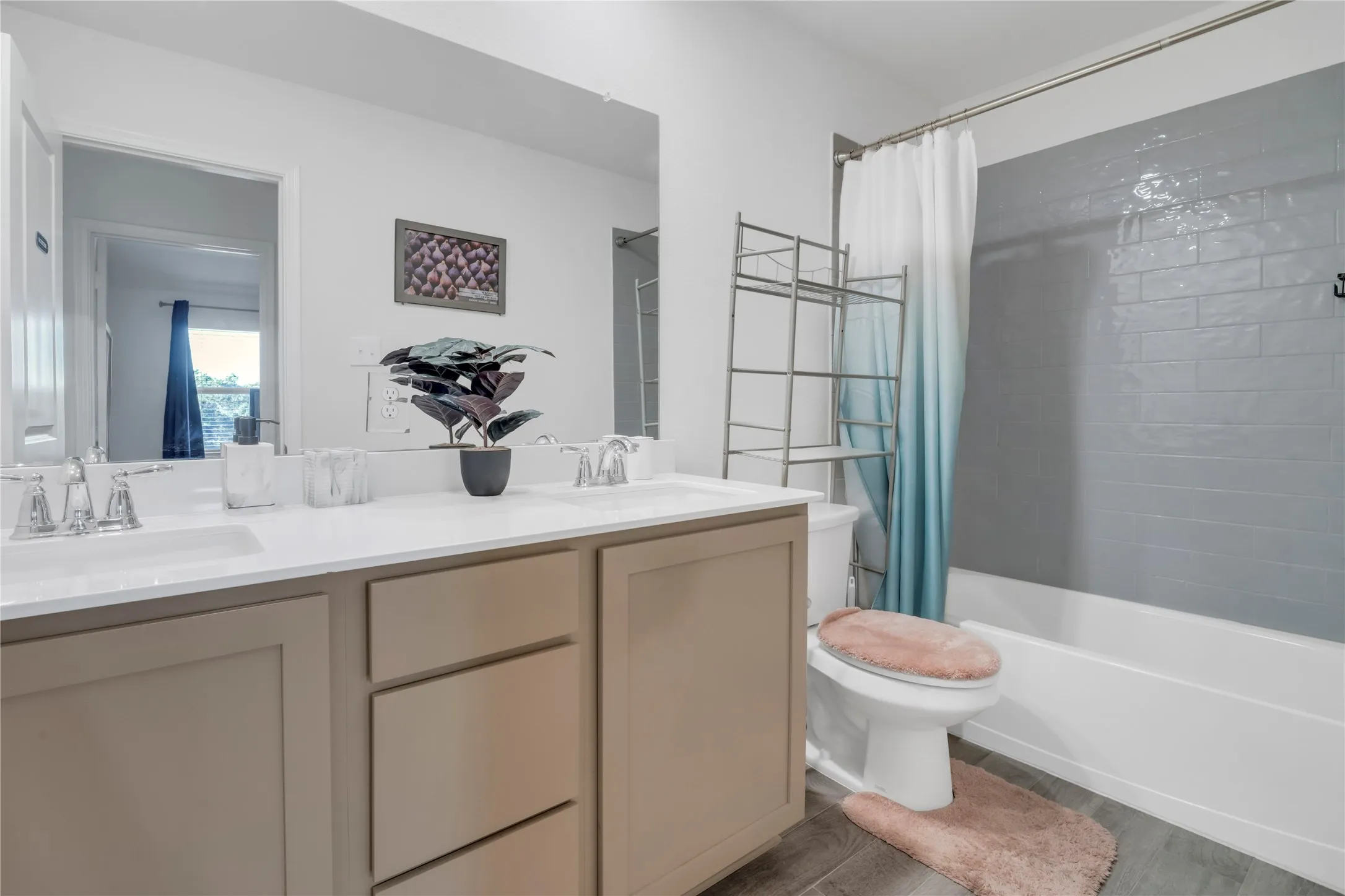 Single Family Residence For Sale in Denton County , 11221 Camelot Court, Aubrey, Texas 76227, 4 Bedroom, 4 Bathroom, 2 Garage spaces, 2,802 Sqft, built in 2022, Preowned, mls#20898898, Real Estate Agent in Aubrey, Homes For Sale in Denton county, Homes For Sale in Aubrey, Realtor in Aubrey Texas, Real Estate Brokerage Independent Realty Texas, Luminita Cordes Realtor