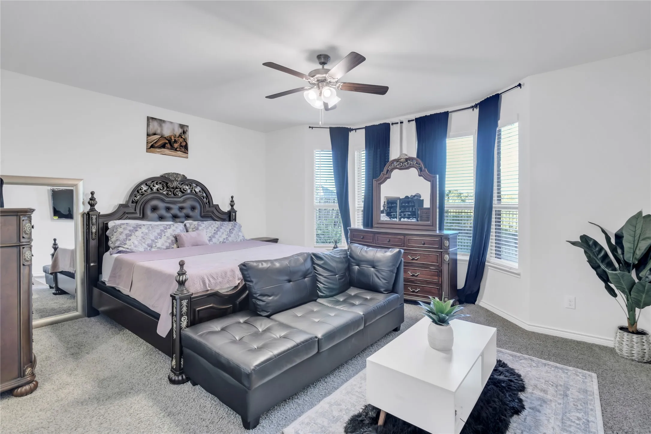 Single Family Residence For Sale in Denton County , 11221 Camelot Court, Aubrey, Texas 76227, 4 Bedroom, 4 Bathroom, 2 Garage spaces, 2,802 Sqft, built in 2022, Preowned, mls#20898898, Real Estate Agent in Aubrey, Homes For Sale in Denton county, Homes For Sale in Aubrey, Realtor in Aubrey Texas, Real Estate Brokerage Independent Realty Texas, Luminita Cordes Realtor
