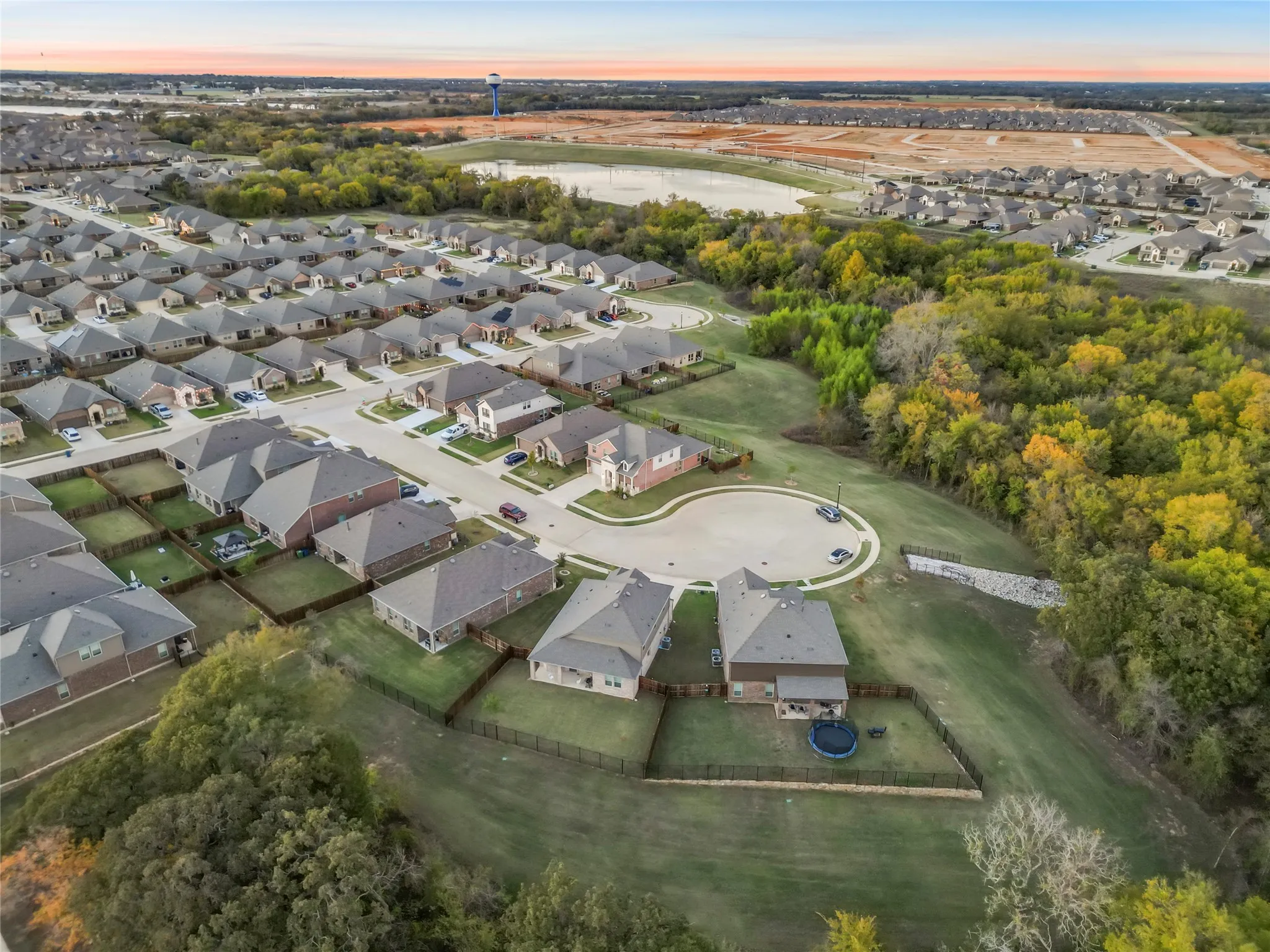 Single Family Residence For Sale in Denton County , 11221 Camelot Court, Aubrey, Texas 76227, 4 Bedroom, 4 Bathroom, 2 Garage spaces, 2,802 Sqft, built in 2022, Preowned, mls#20898898, Real Estate Agent in Aubrey, Homes For Sale in Denton county, Homes For Sale in Aubrey, Realtor in Aubrey Texas, Real Estate Brokerage Independent Realty Texas, Luminita Cordes Realtor
