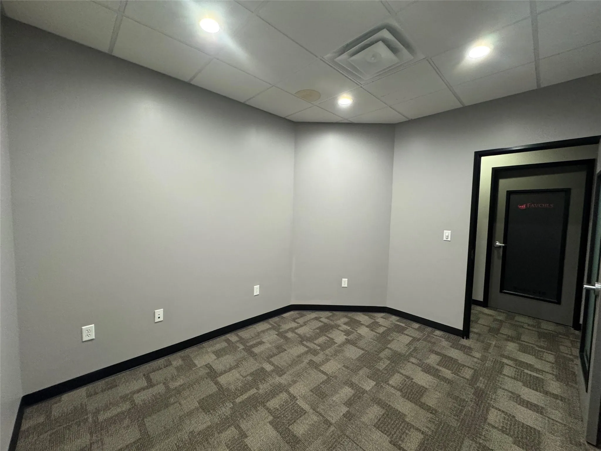 Suite 221