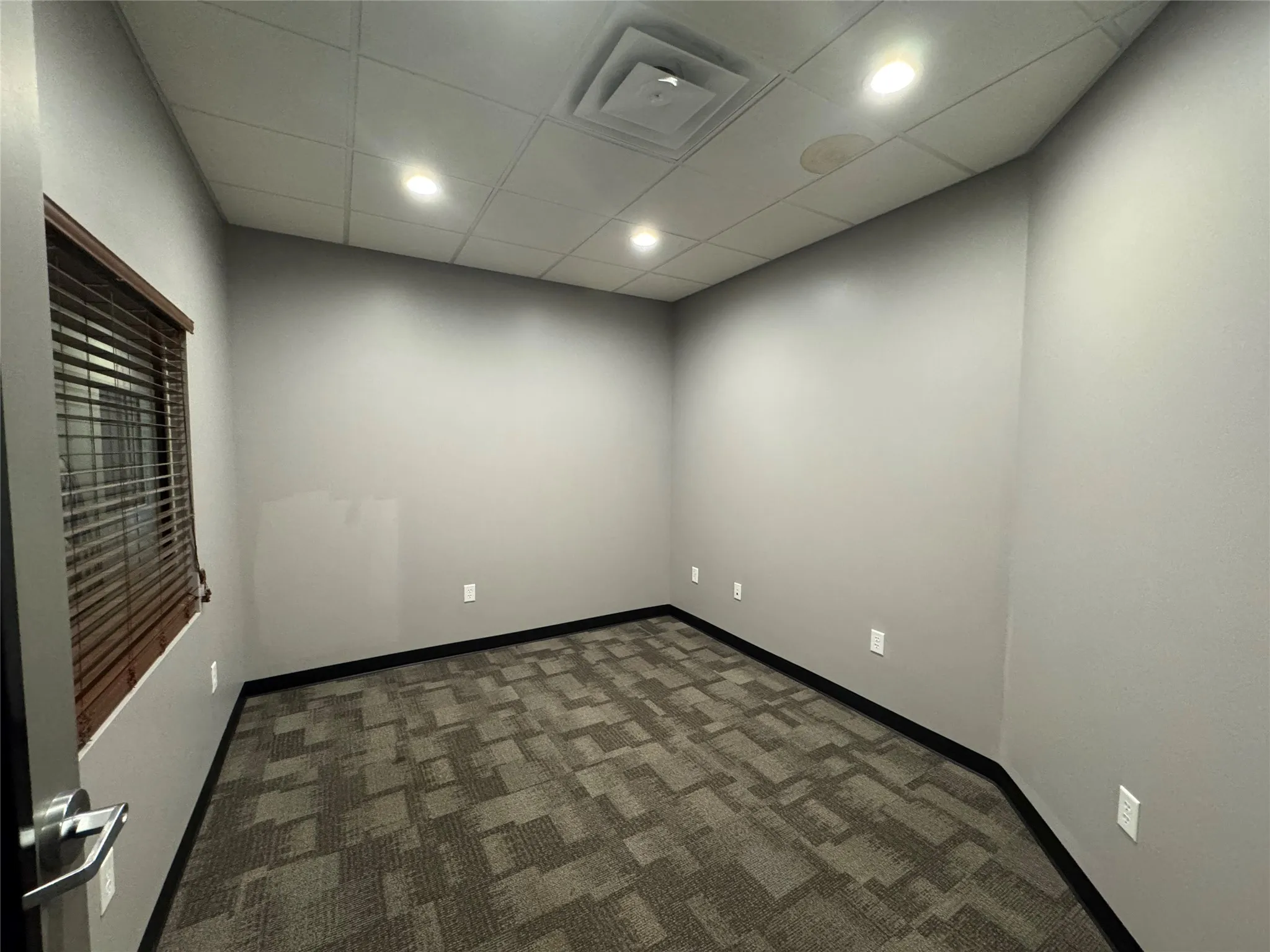 Suite 221