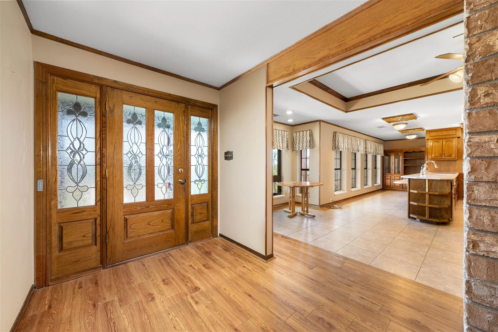 Single Family Residence For Sale in Brown County , 8301 County Road 351, Blanket, Texas 76432, 5 Bedroom, 4 Bathroom, 2 Garage spaces, 3,761 Sqft, built in 1987, Preowned, mls#20900852, Real Estate Agent in Blanket, Homes For Sale in Brown county, Homes For Sale in Blanket, Realtor in Blanket Texas, Real Estate Brokerage Independent Realty Texas, Luminita Cordes Realtor