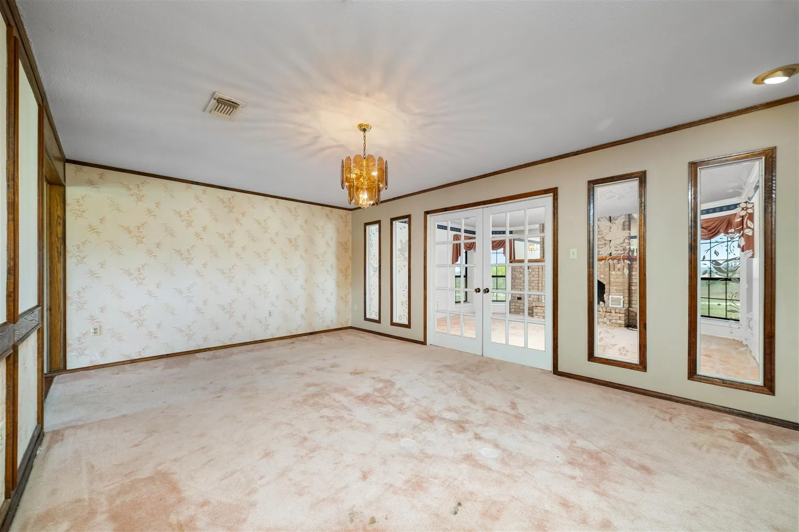 Single Family Residence For Sale in Brown County , 8301 County Road 351, Blanket, Texas 76432, 5 Bedroom, 4 Bathroom, 2 Garage spaces, 3,761 Sqft, built in 1987, Preowned, mls#20900852, Real Estate Agent in Blanket, Homes For Sale in Brown county, Homes For Sale in Blanket, Realtor in Blanket Texas, Real Estate Brokerage Independent Realty Texas, Luminita Cordes Realtor