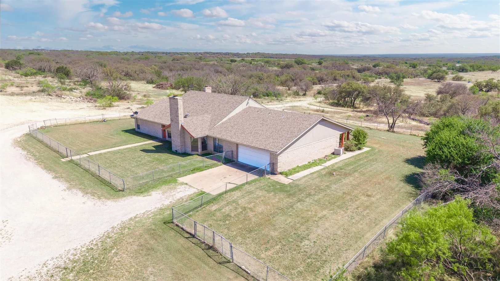 Single Family Residence For Sale in Brown County , 8301 County Road 351, Blanket, Texas 76432, 5 Bedroom, 4 Bathroom, 2 Garage spaces, 3,761 Sqft, built in 1987, Preowned, mls#20900852, Real Estate Agent in Blanket, Homes For Sale in Brown county, Homes For Sale in Blanket, Realtor in Blanket Texas, Real Estate Brokerage Independent Realty Texas, Luminita Cordes Realtor