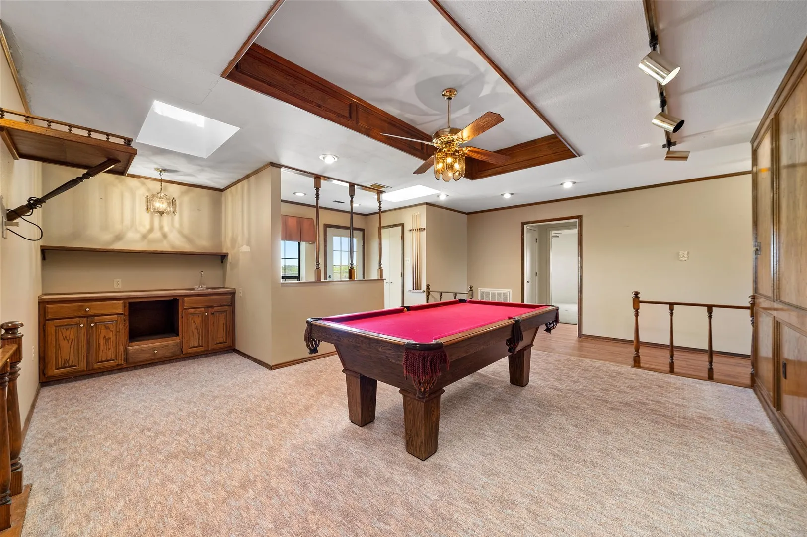 Single Family Residence For Sale in Brown County , 8301 County Road 351, Blanket, Texas 76432, 5 Bedroom, 4 Bathroom, 2 Garage spaces, 3,761 Sqft, built in 1987, Preowned, mls#20900852, Real Estate Agent in Blanket, Homes For Sale in Brown county, Homes For Sale in Blanket, Realtor in Blanket Texas, Real Estate Brokerage Independent Realty Texas, Luminita Cordes Realtor