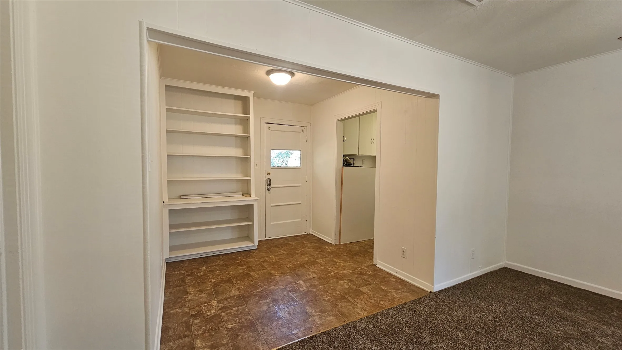 Single Family Residence For Sale in Denton County , 2621 N Locust Street, Denton, Texas 76209, 3 Bedrooms, 1 Bathroom, Garage spaces, 1,034 Sqft, built in 1967, Preowned, Price $189,000, mls#20901303, Real Estate Agent in Denton, Homes For Sale in Denton county, Homes For Sale in Denton, Realtor in Denton Texas, Real Estate Brokerage Independent Realty Texas, Luminita Cordes Realtor