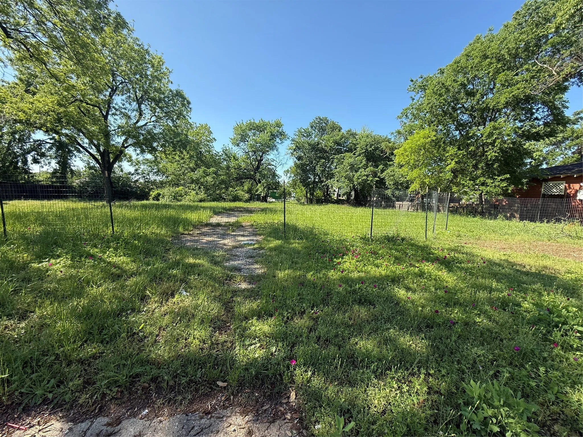 Unimproved Land For Sale in Dallas County , 1838 Akron Street, Dallas, Texas 75212, 0, 0, Garage spaces, 0 Sqft, built in 0, mls#20902203, Real Estate Agent in Dallas, Homes For Sale in Dallas county, Homes For Sale in Dallas, Realtor in Dallas Texas, Real Estate Brokerage Independent Realty Texas, Luminita Cordes Realtor