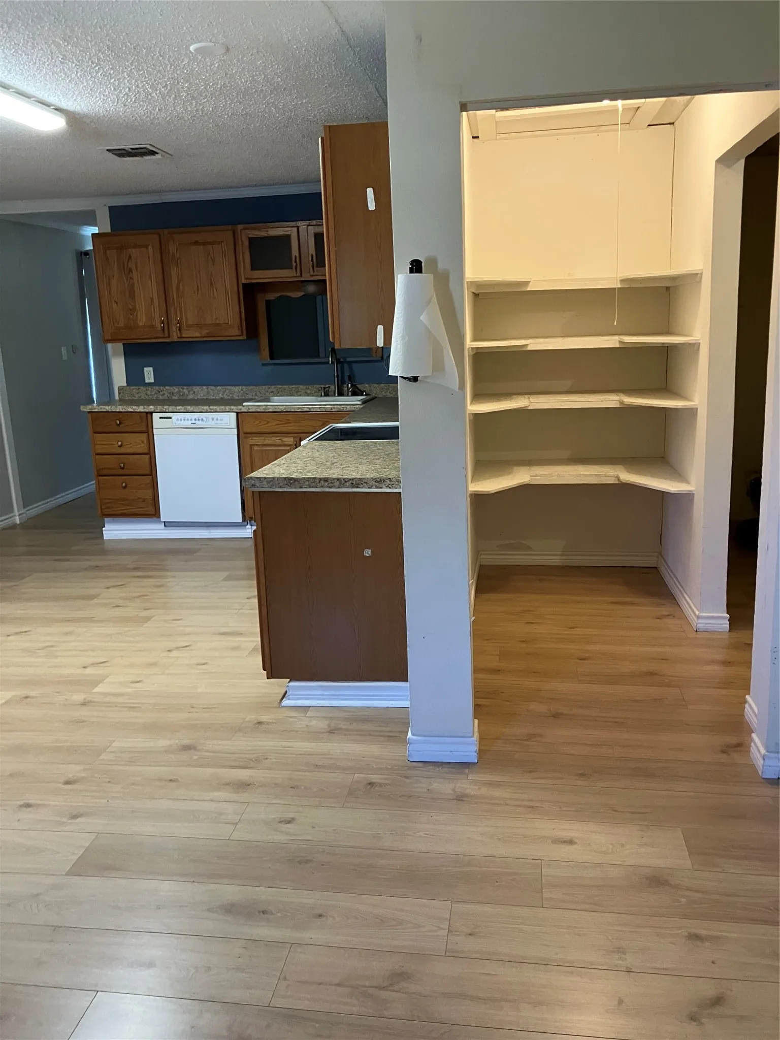 Single Family Residence For Sale in Limestone County , 717 Bluebonnet Street, Mexia, Texas 76667, 3 Bedroom, 2 Bathroom, Garage spaces, 1,892 Sqft, built in 1988, Preowned, mls#20903666, Real Estate Agent in Mexia, Homes For Sale in Limestone county, Homes For Sale in Mexia, Realtor in Mexia Texas, Real Estate Brokerage Independent Realty Texas, Luminita Cordes Realtor