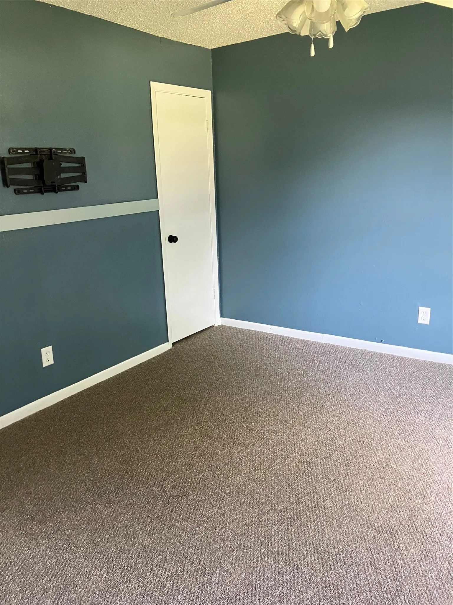 Single Family Residence For Sale in Limestone County , 717 Bluebonnet Street, Mexia, Texas 76667, 3 Bedroom, 2 Bathroom, Garage spaces, 1,892 Sqft, built in 1988, Preowned, mls#20903666, Real Estate Agent in Mexia, Homes For Sale in Limestone county, Homes For Sale in Mexia, Realtor in Mexia Texas, Real Estate Brokerage Independent Realty Texas, Luminita Cordes Realtor