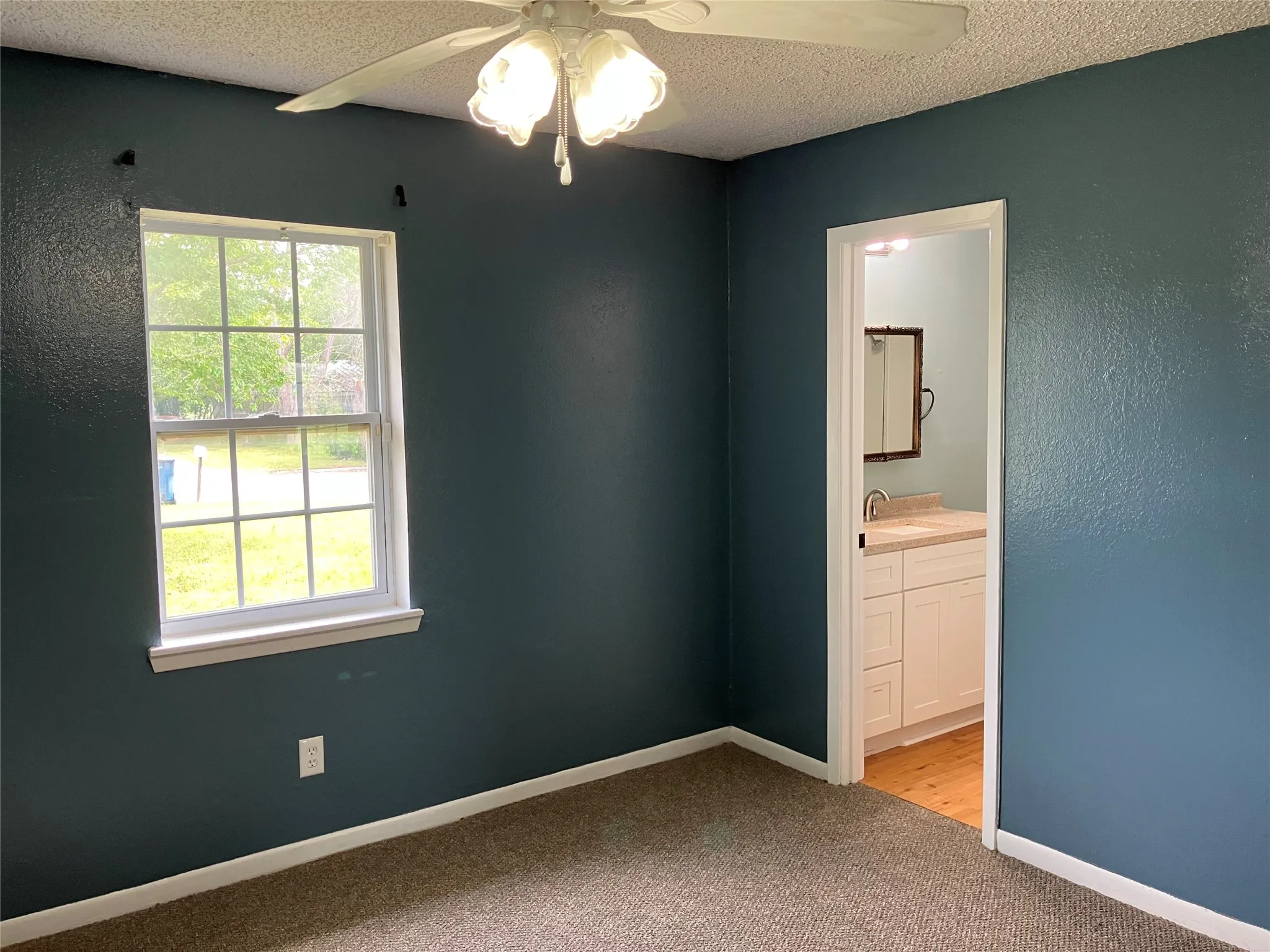 Single Family Residence For Sale in Limestone County , 717 Bluebonnet Street, Mexia, Texas 76667, 3 Bedroom, 2 Bathroom, Garage spaces, 1,892 Sqft, built in 1988, Preowned, mls#20903666, Real Estate Agent in Mexia, Homes For Sale in Limestone county, Homes For Sale in Mexia, Realtor in Mexia Texas, Real Estate Brokerage Independent Realty Texas, Luminita Cordes Realtor