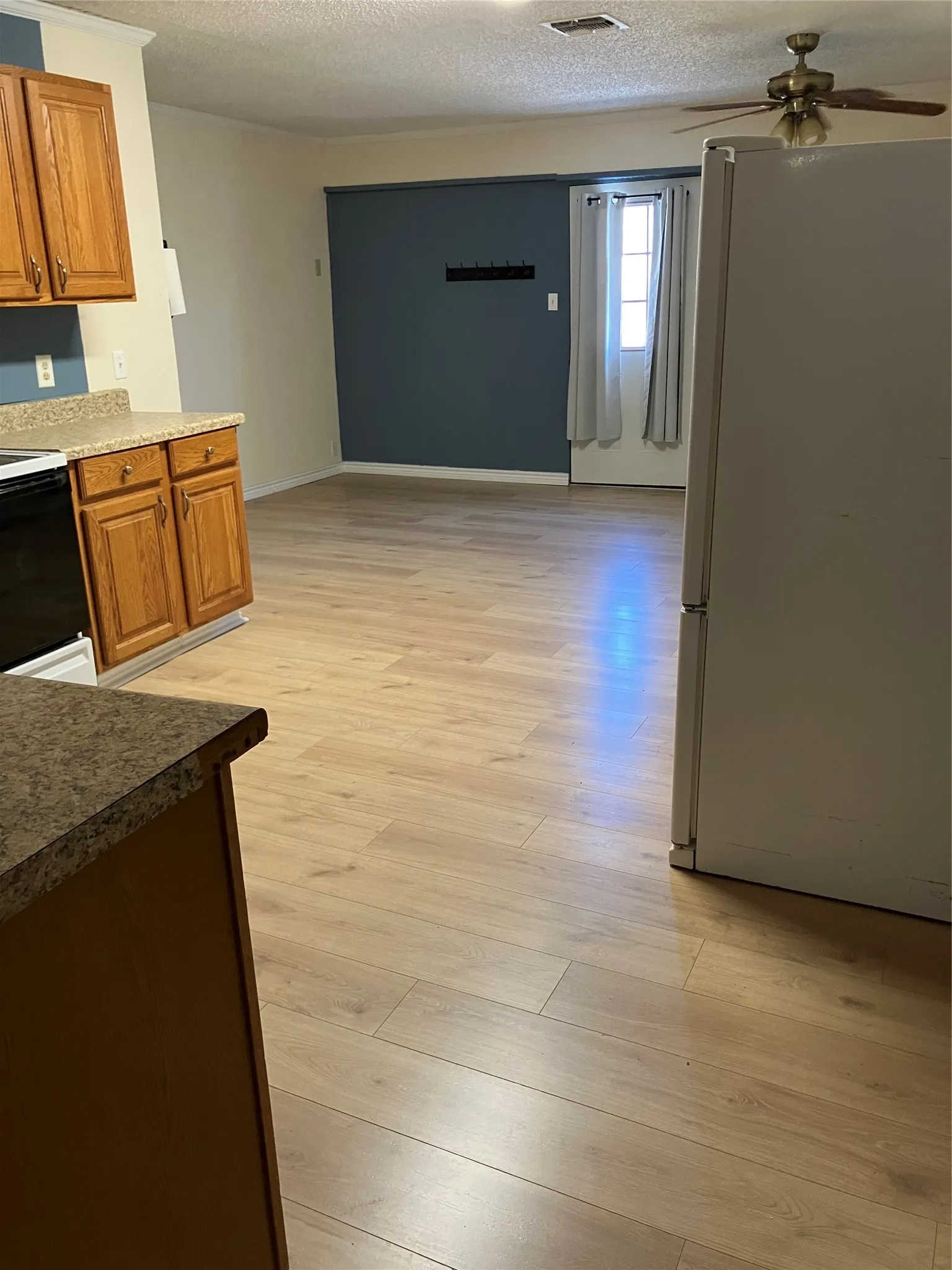 Single Family Residence For Sale in Limestone County , 717 Bluebonnet Street, Mexia, Texas 76667, 3 Bedroom, 2 Bathroom, Garage spaces, 1,892 Sqft, built in 1988, Preowned, mls#20903666, Real Estate Agent in Mexia, Homes For Sale in Limestone county, Homes For Sale in Mexia, Realtor in Mexia Texas, Real Estate Brokerage Independent Realty Texas, Luminita Cordes Realtor
