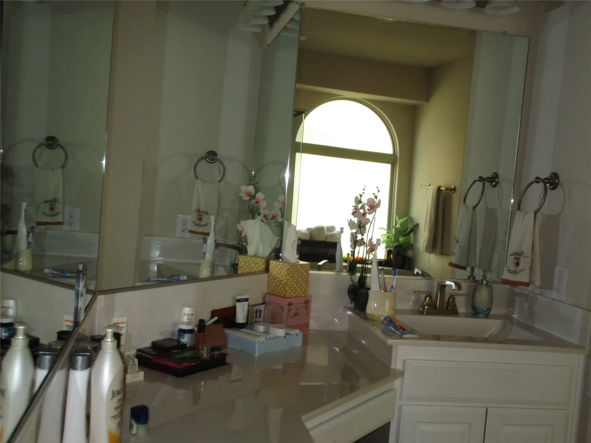 Bathroom featuring a sink