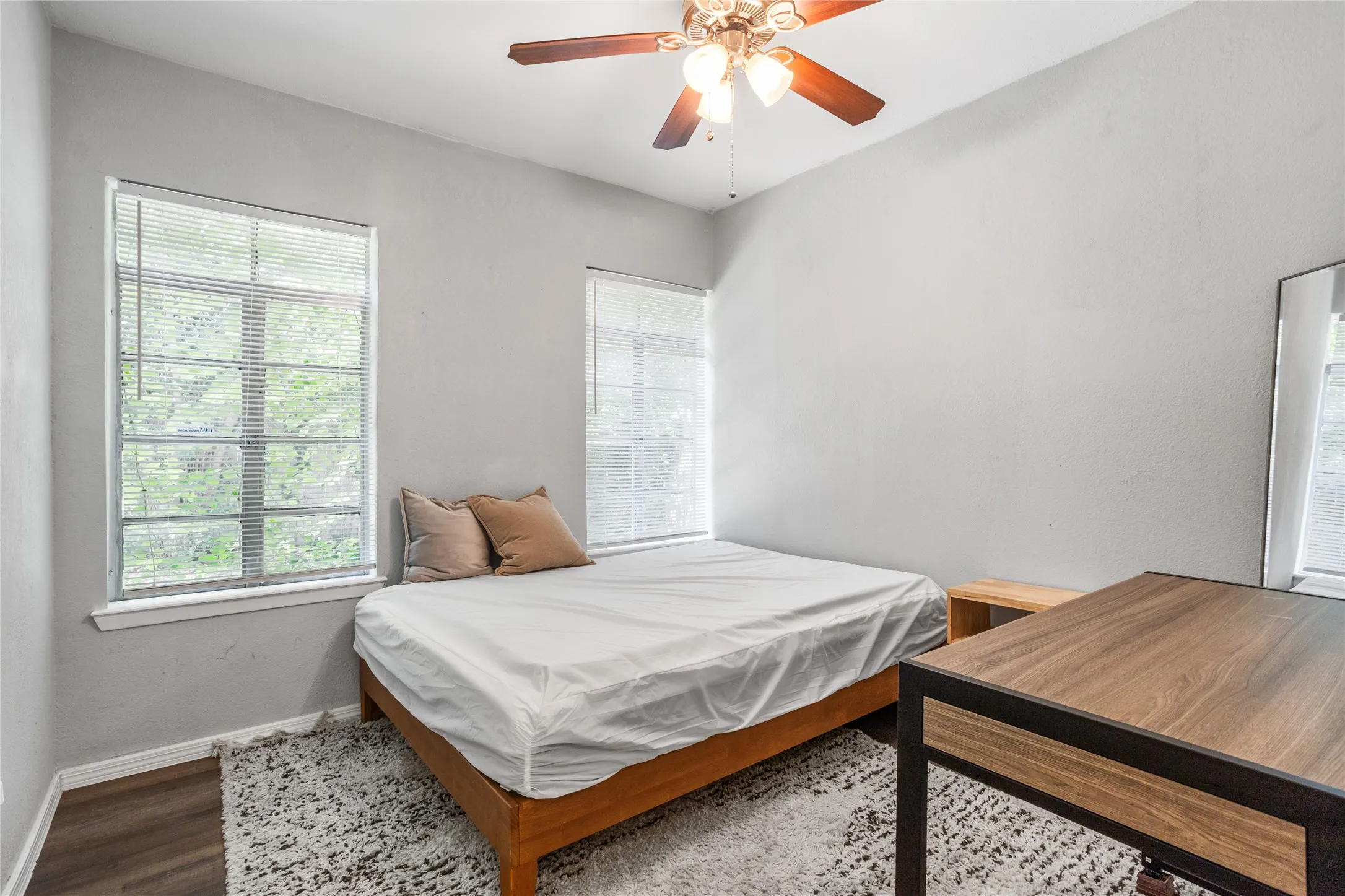 Single Family Residence For Sale in Tarrant County , 4040 Carolyn Road, Fort Worth, Texas 76109, 3 Bedroom, 2 Bathroom, Garage spaces, 1,314 Sqft, built in 1949, mls#20901343, Real Estate Agent in Fort Worth, Homes For Sale in Tarrant county, Homes For Sale in Fort Worth, Realtor in Fort Worth Texas, Real Estate Brokerage Independent Realty Texas, Luminita Cordes Realtor