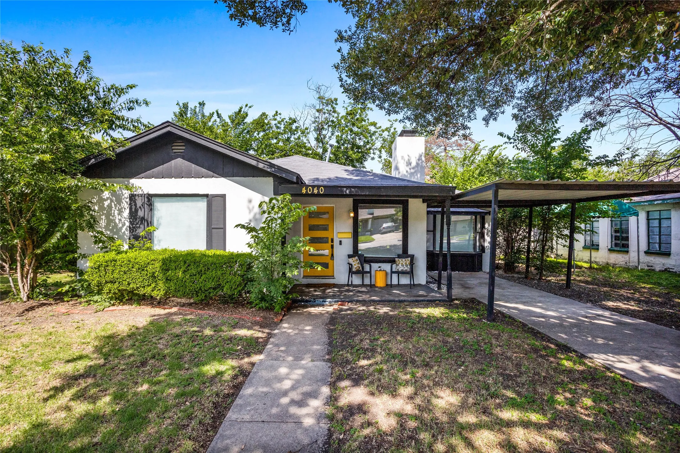Single Family Residence For Sale in Tarrant County , 4040 Carolyn Road, Fort Worth, Texas 76109, 3 Bedroom, 2 Bathroom, Garage spaces, 1,314 Sqft, built in 1949, mls#20901343, Real Estate Agent in Fort Worth, Homes For Sale in Tarrant county, Homes For Sale in Fort Worth, Realtor in Fort Worth Texas, Real Estate Brokerage Independent Realty Texas, Luminita Cordes Realtor