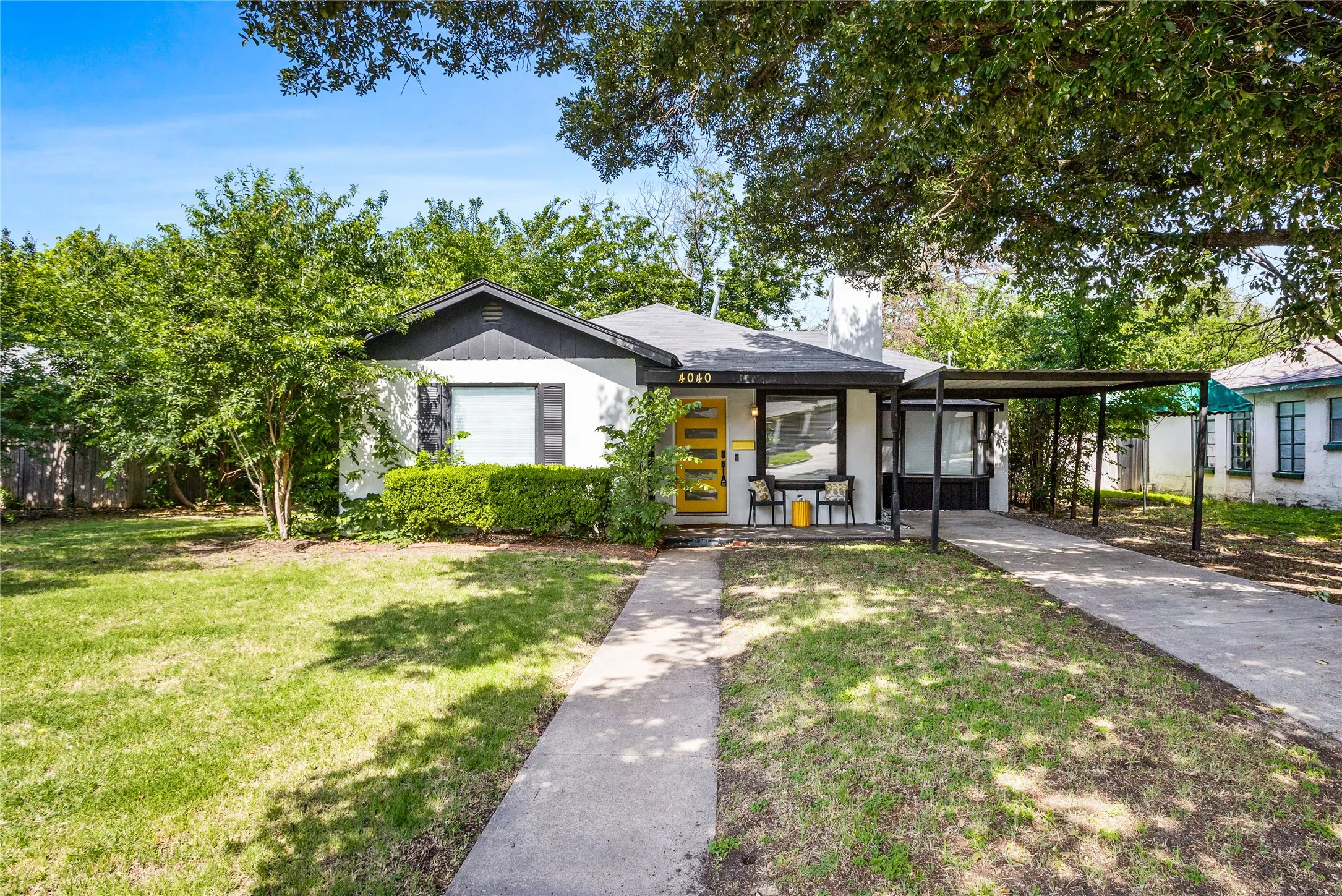 Single Family Residence For Sale in Tarrant County , 4040 Carolyn Road, Fort Worth, Texas 76109, 3 Bedroom, 2 Bathroom, Garage spaces, 1,314 Sqft, built in 1949, mls#20901343, Real Estate Agent in Fort Worth, Homes For Sale in Tarrant county, Homes For Sale in Fort Worth, Realtor in Fort Worth Texas, Real Estate Brokerage Independent Realty Texas, Luminita Cordes Realtor