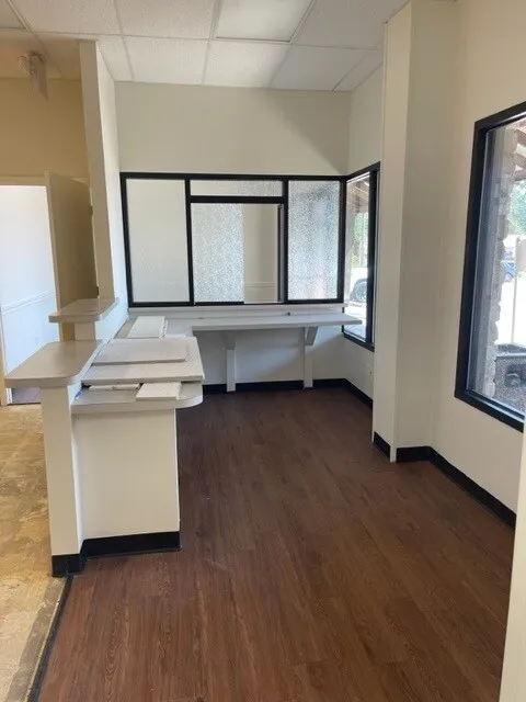 Retail For Rent in Lamar County , 550 N Collegiate Drive, Paris, Texas 75460, 0, 0, Garage spaces, 0 Sqft, built in 2008, Preowned, Price $2,500, mls#20906498, Real Estate Agent in Paris, Homes For Rent in Lamar county, Homes For Rent in Paris, Realtor in Paris Texas, Real Estate Brokerage Independent Realty Texas, Luminita Cordes Realtor